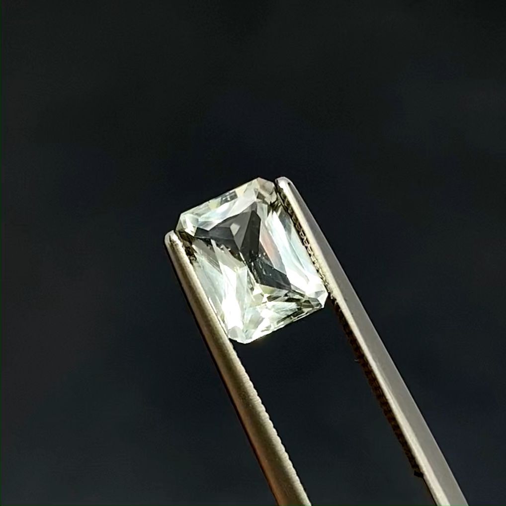 ライムスポジュミン(宝石名スポジュミン) ブラジル産 1.77ct