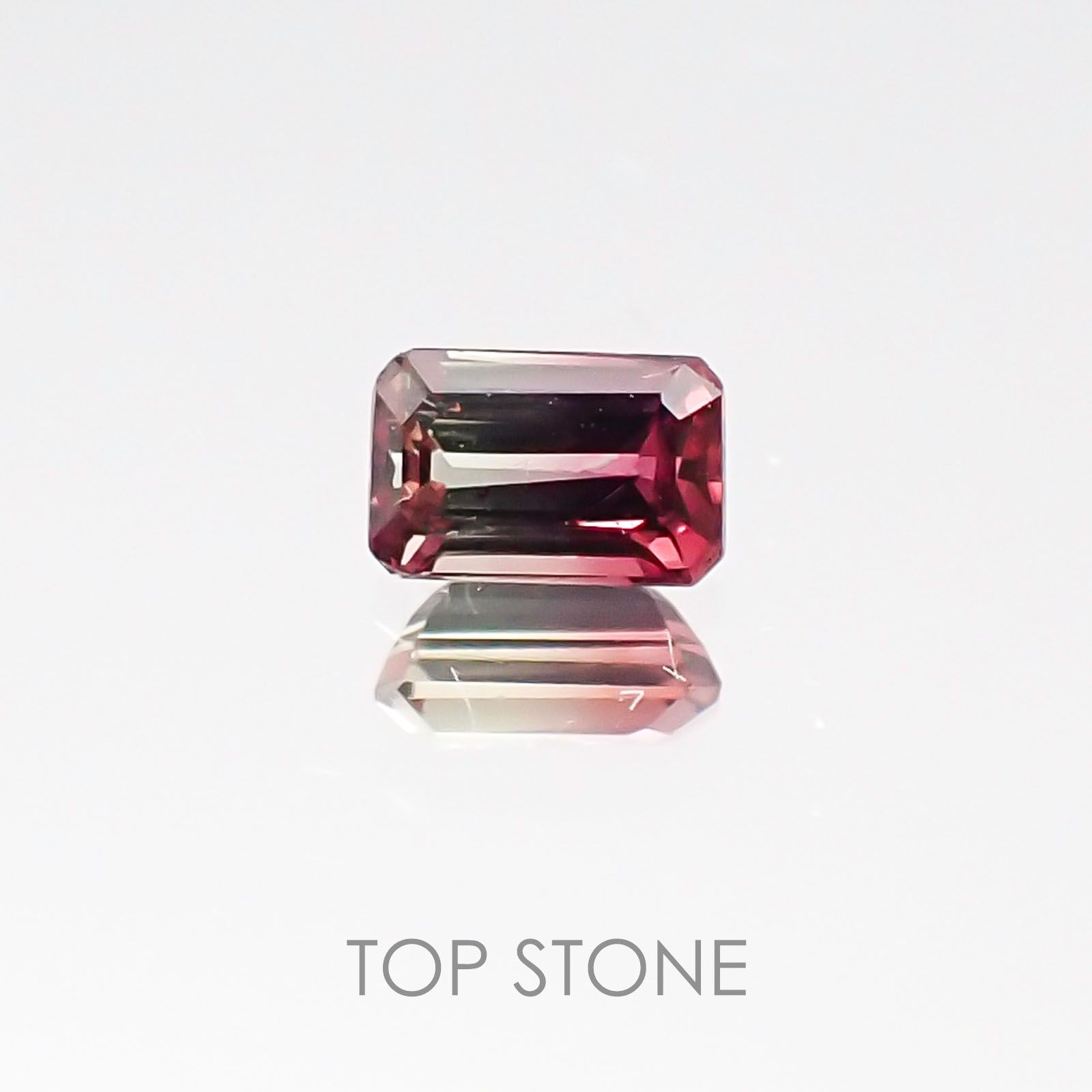 バイカラーサファイア タンザニア産 ルース 0.14ct[20106702]3.4×2.3mm前後