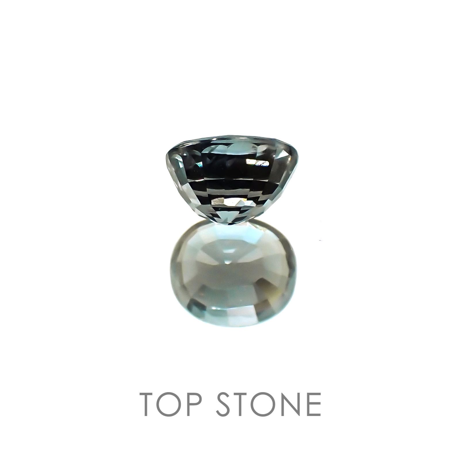 カラーチェンジガーネット(アレキタイプ) マダガスカル・ベキリー産 ルース 0.7ct[20129298]5.2×4.5mm前後
