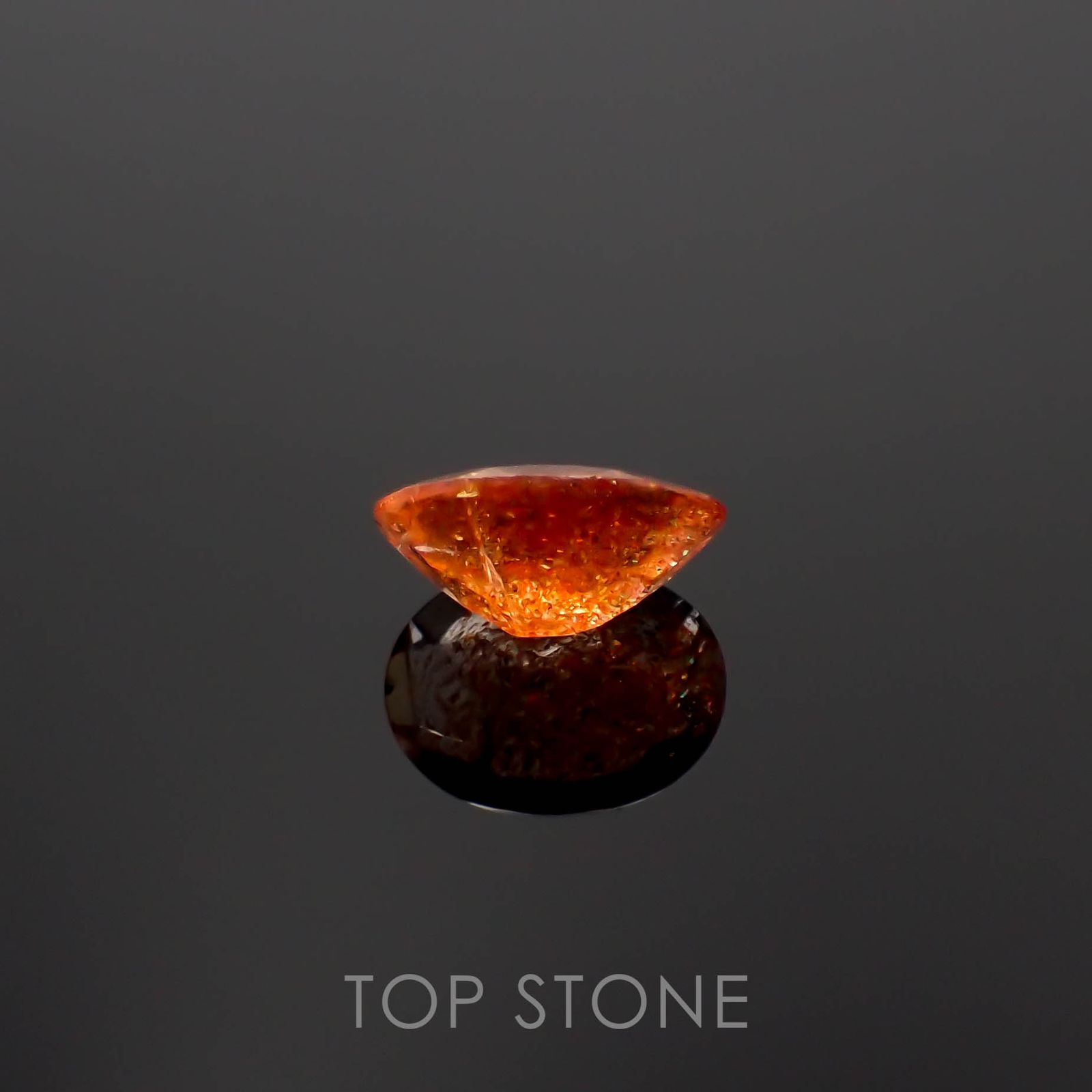 イリュージョンサンストーン(宝石名フェルドスパー)タンザニア産 1.42ct 識別済[230120116]9x6.9mm前後