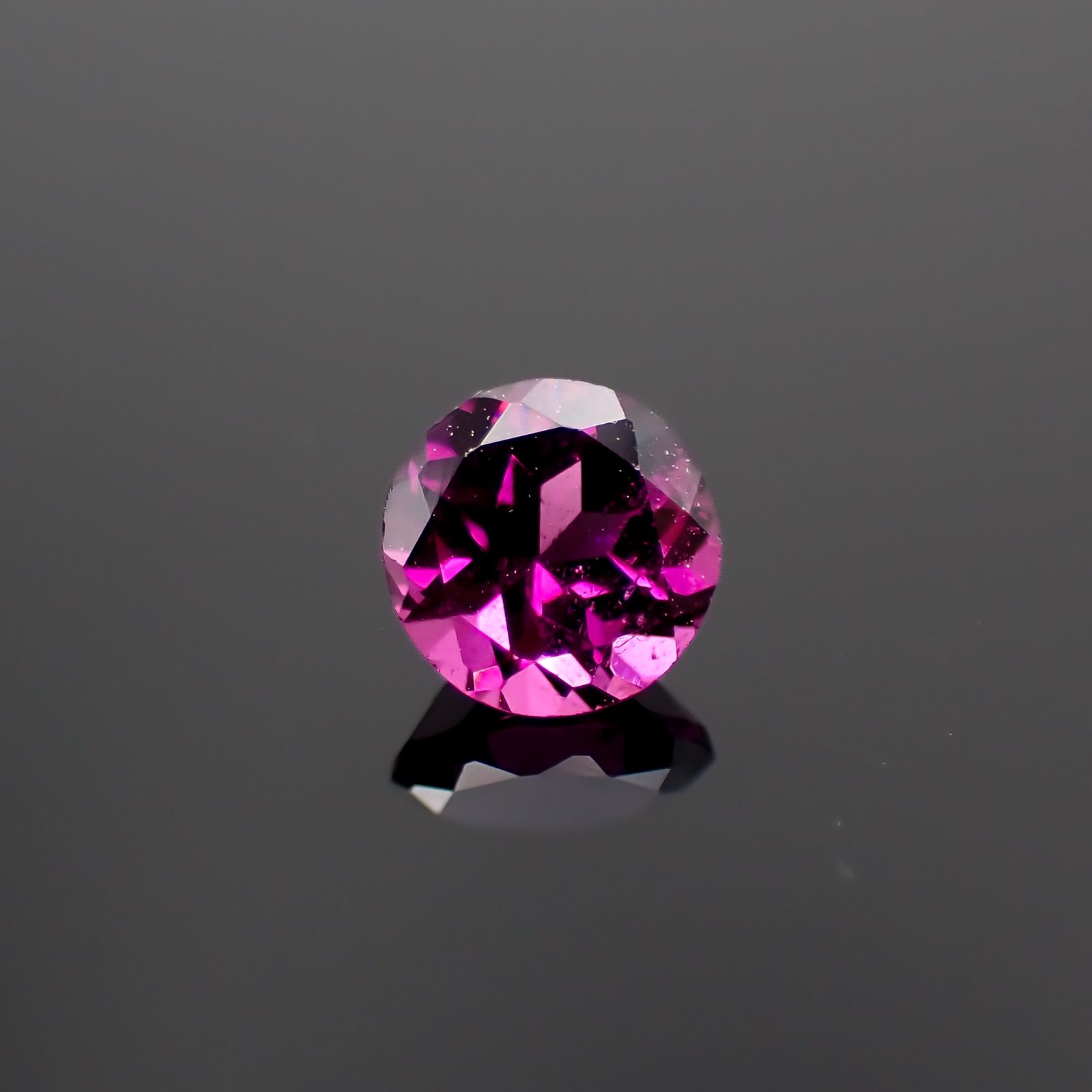 グレープガーネット ブラジル産 0.63ct[230823173]5x5mm前後
