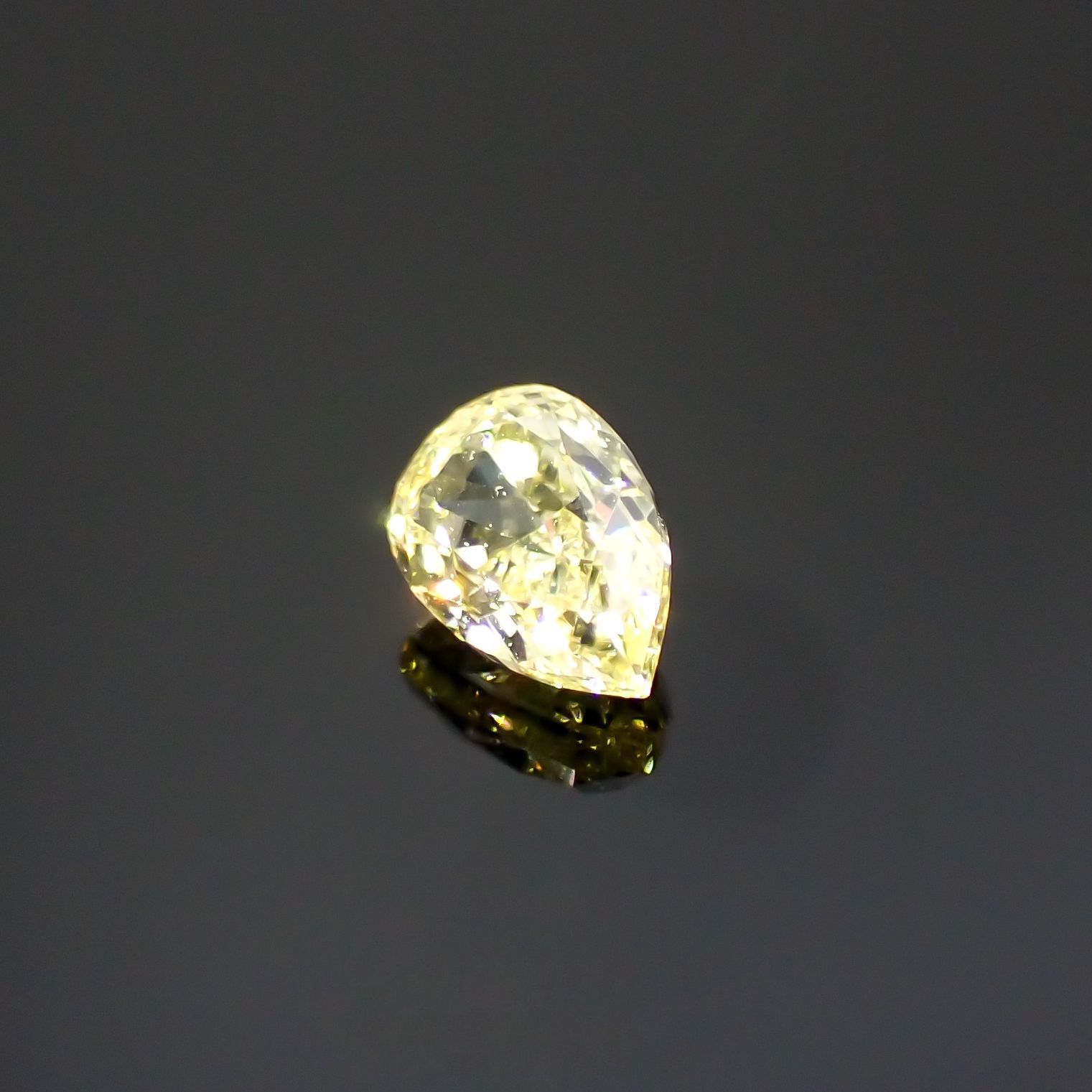 イエローダイヤモンド SI-VS(宝石名ダイアモンド) 0.12ct 識別済[220616398]3.4x2.4mm前後