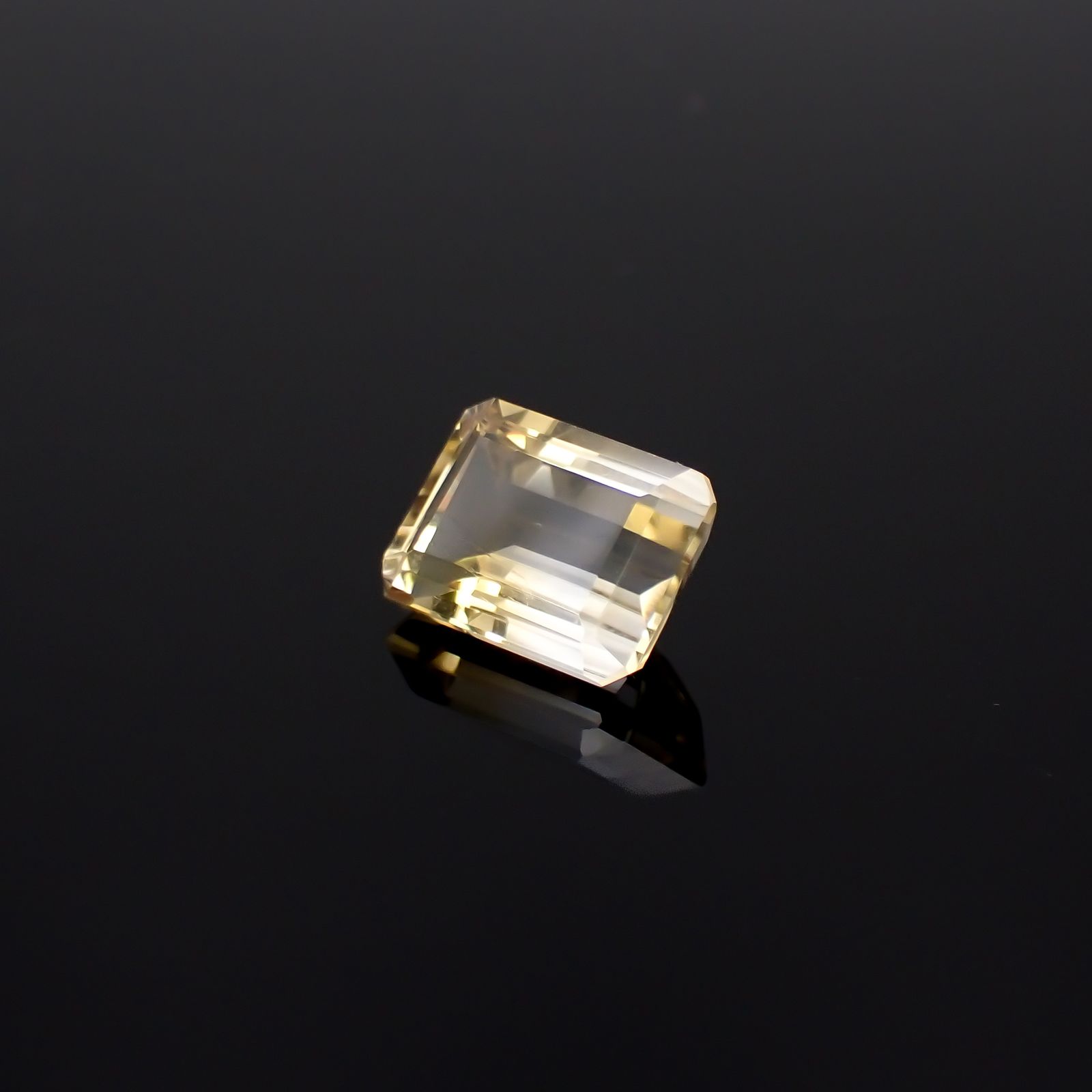 バイカラーシトリン ブラジル・ミナスジェライス州産 7.35ct[240326464]13.4x10.1mm前後