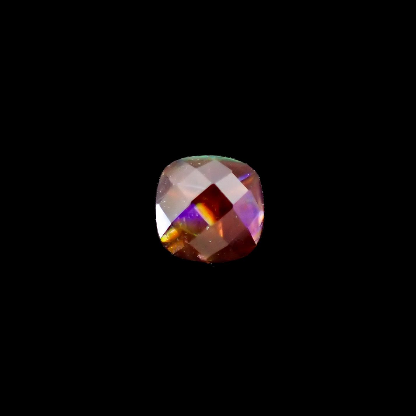 ◇リバーシブル・チェッカーカット◇レインボーガーネット 日本・奈良県産 1.24ct [250129680]6x5.9mm前後