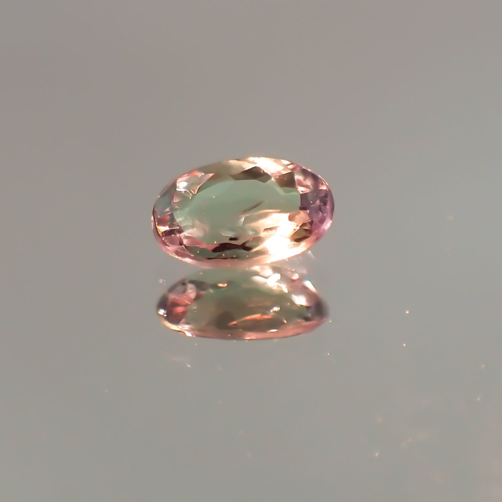 アレキサンドライト ブラジル産 ルース 0.23ct[20052351]4.6×3.1mm前後