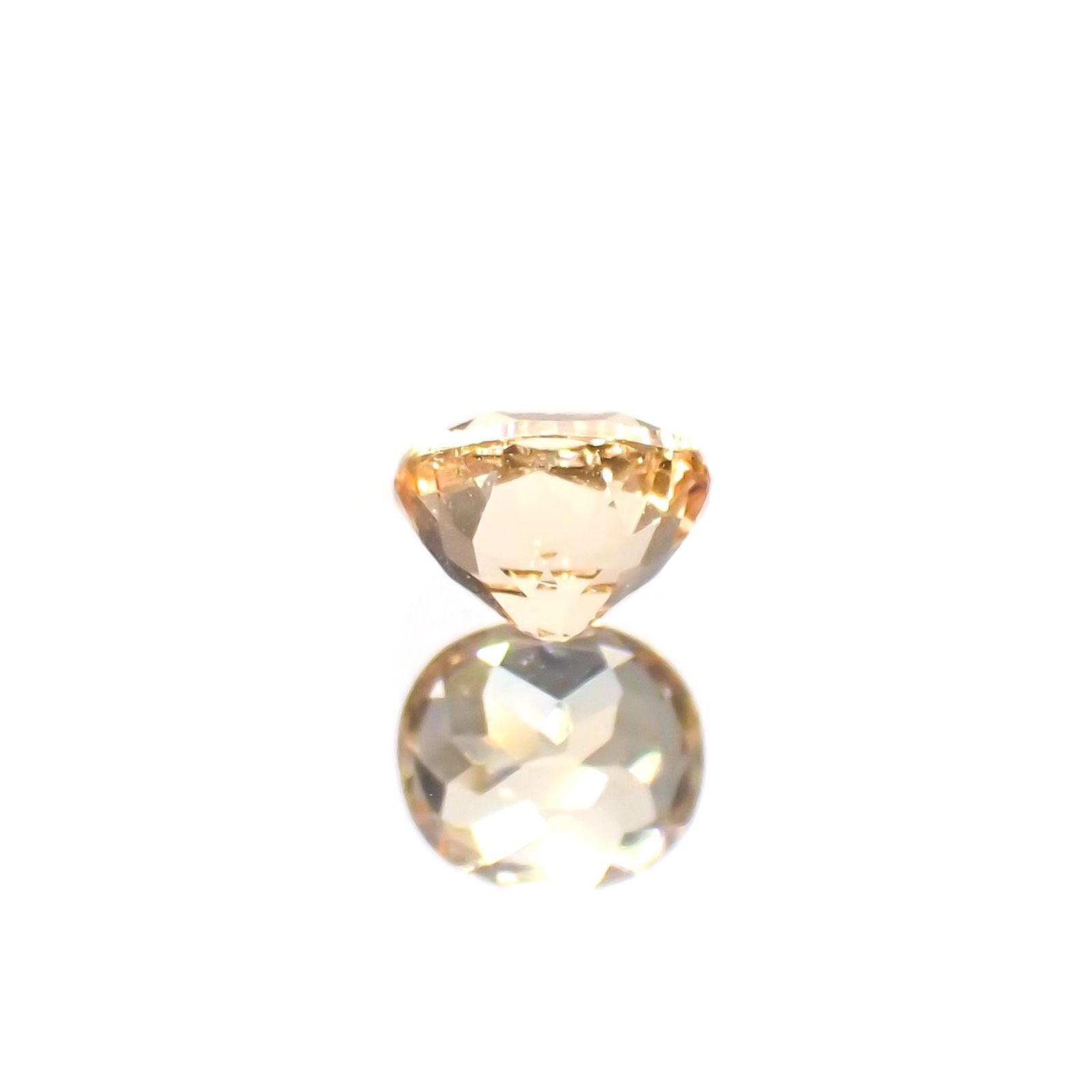 インペリアルトパーズ(宝石名トパーズ)ブラジル産 0.53ct 識別済[220114950]4.9x4.2mm前後