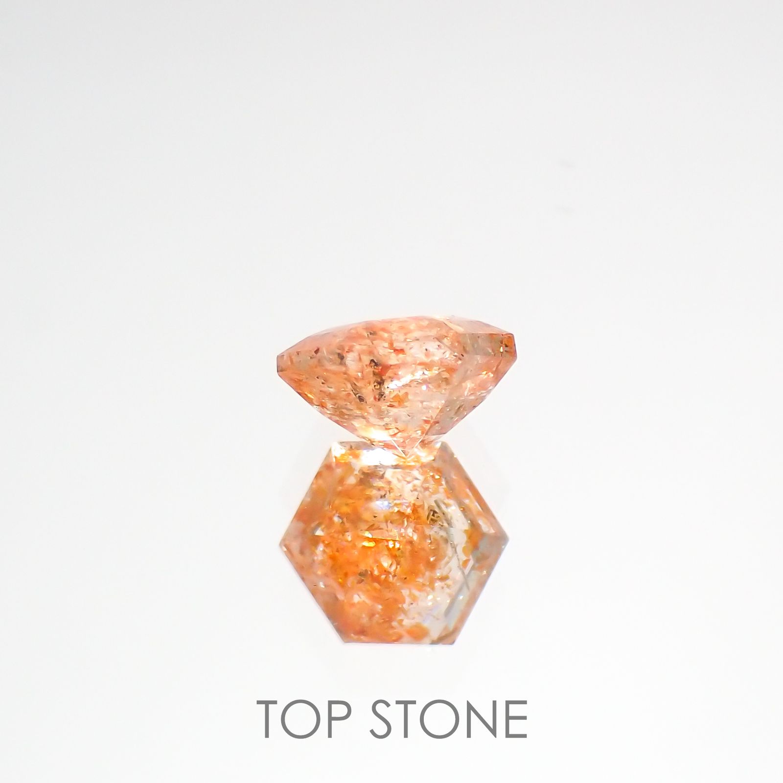 ◇ヘキサゴンカット◇イリュージョンサンストーン インド産 0.58ct[220115491]5.1x5.1mm前後