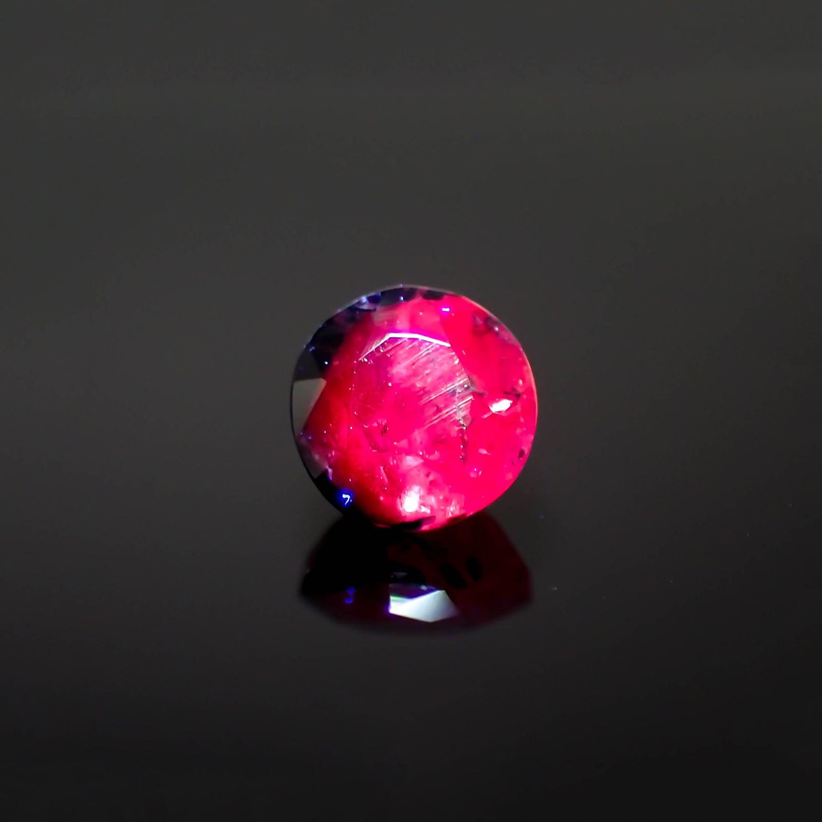 ウィンザーサファイア タンザニア・ウィンザー産 0.68ct[221219590]4.8x4.7mm前後