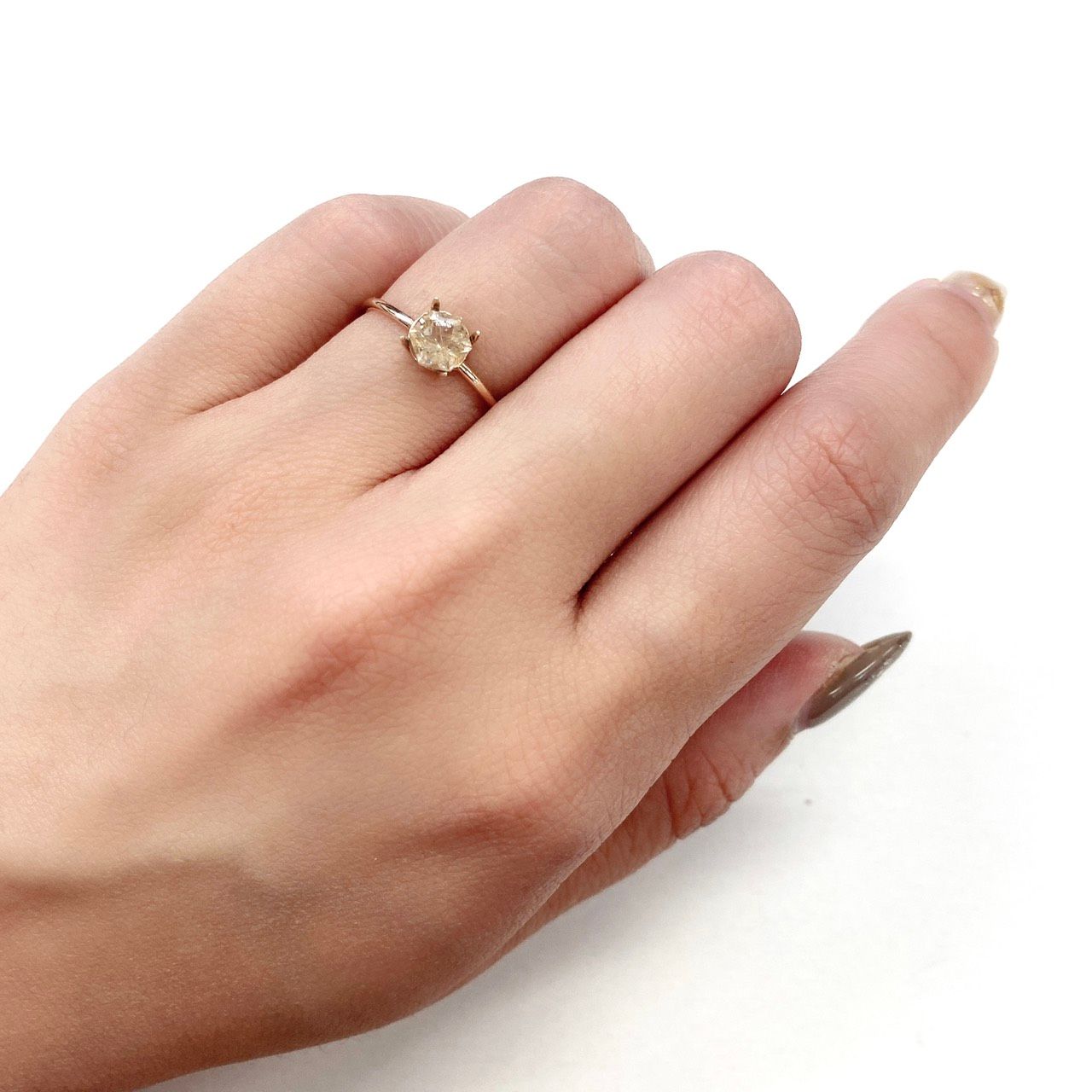 ◇ヘキサゴンカット◇ルチルクォーツSA ブラジル産 ルース 0.59ct[210511012]5.1×5.1mm前後