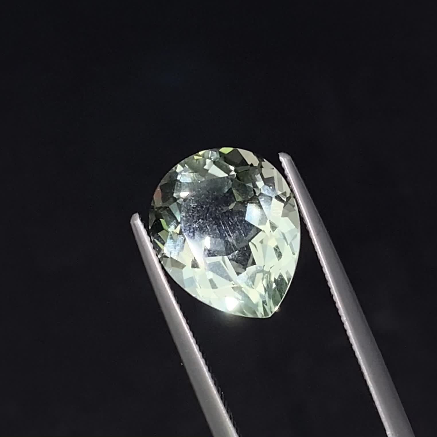 プラシオライトスフィア♡グリーンアメジストNo.838 プラシオライト(グリーンアメジスト) ブラジル産 4.39ct / 12.1x10mm