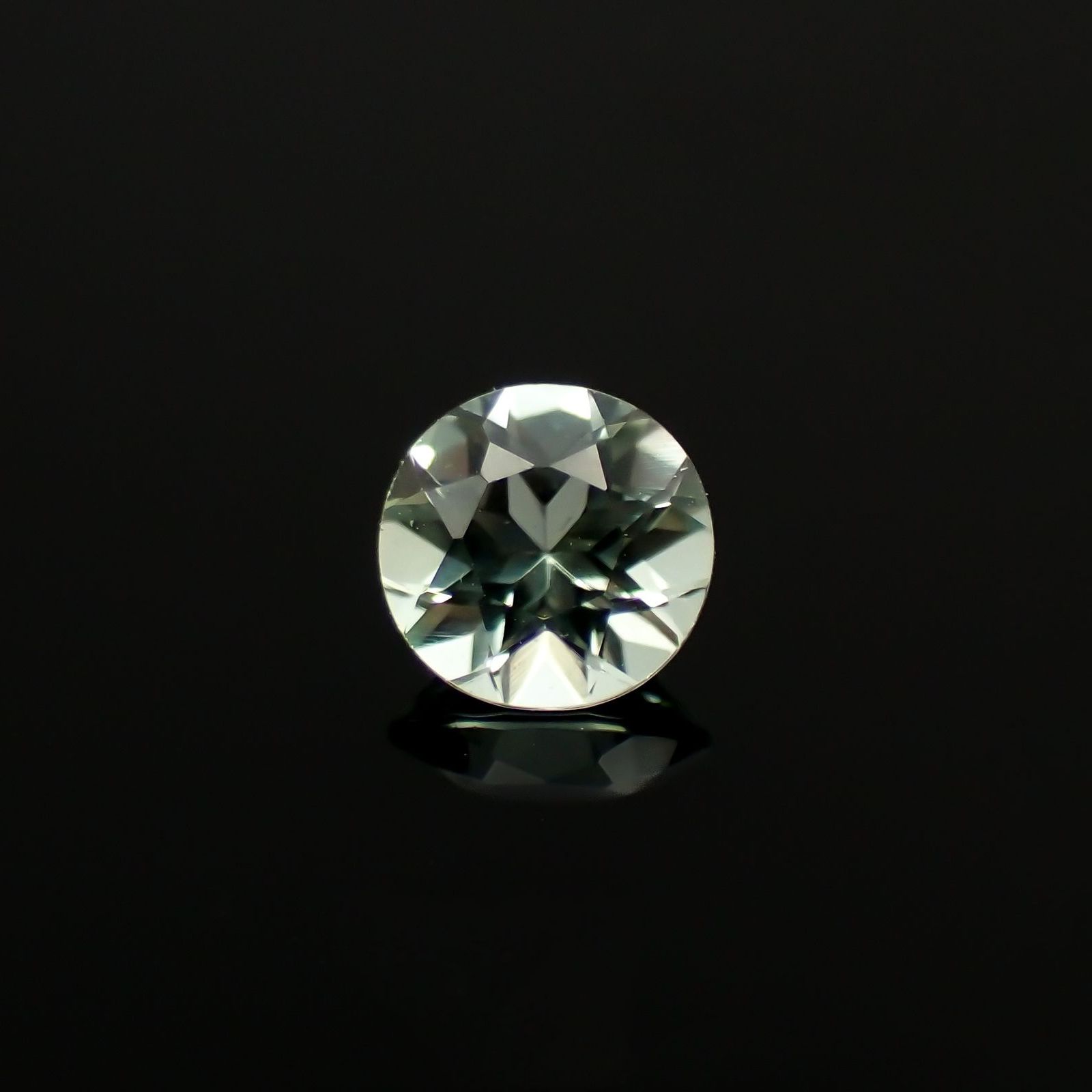 モンテブラサイト(宝石名モンテブラサイト)マダガスカル産 識別済 0.42ct / 4.9x4.8mm前後 [230120296]