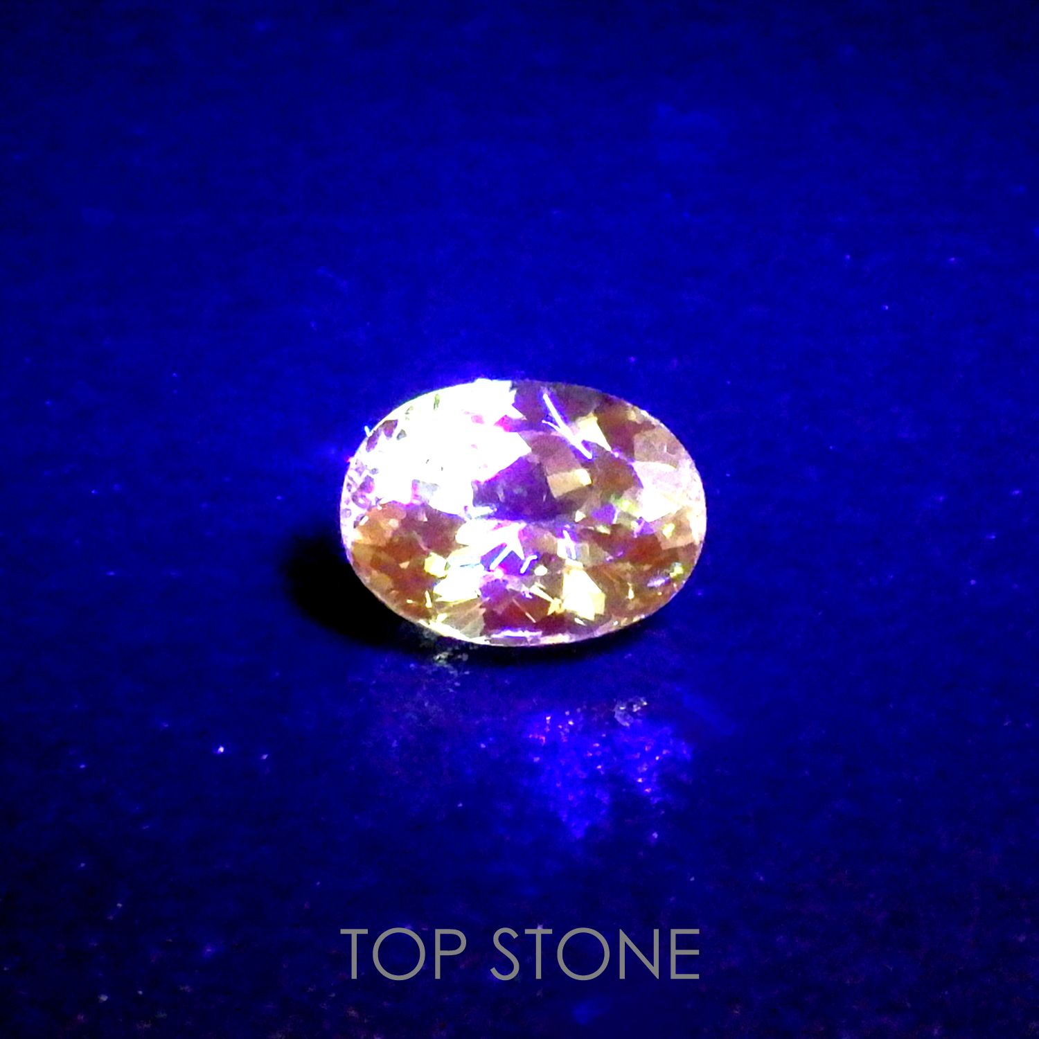ミントガーネット(宝石名グリーン グロッシュラー・ガーネット) タンザニア産 0.52ct 識別済[210711925]5×4mm前後