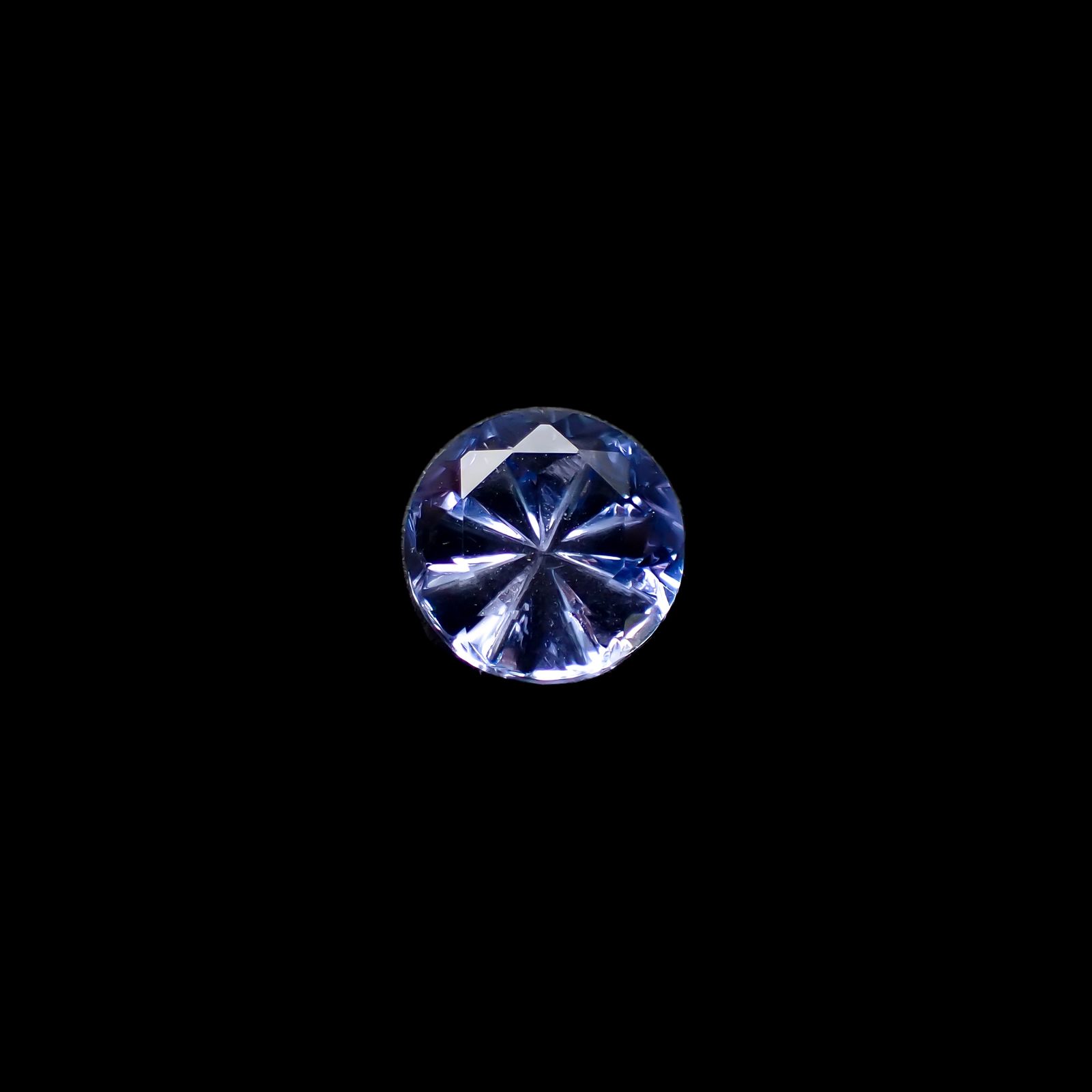 ◇甲州貴石切子Plus Three◇カラーチェンジフローライト カード付き ブラジル産 1.97ct[240628260]8x8mm前後