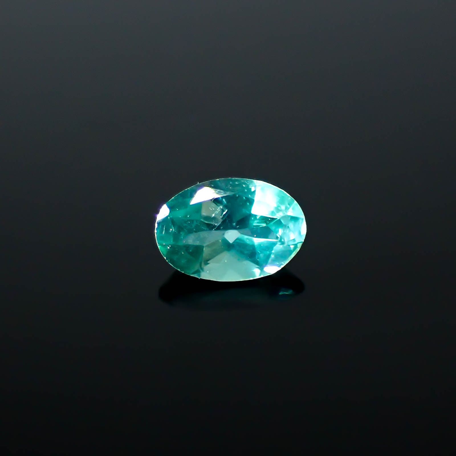 ノーブルモロキサイト マダガスカル産 0.41ct [250931093]5.9x4mm前後