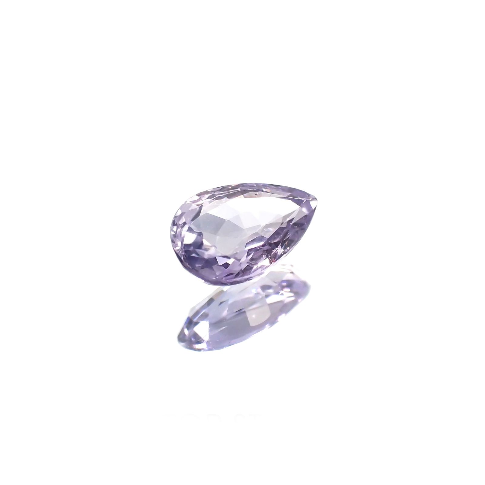ラベンダーサファイア(宝石名サファイア) マダガスカル/スリランカ産 識別済 0.99ct / 7.9x4.9mm前後 [210812502]