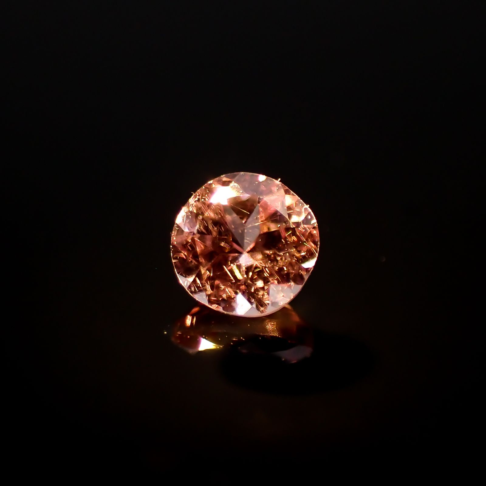 ドラゴンガーネット タンザニア産 0.19ct[230421439]3.2x3.2mm前後