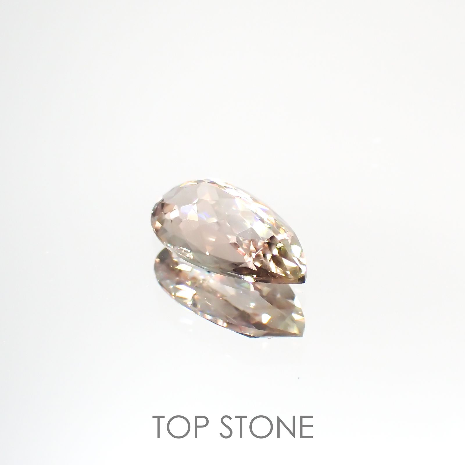 ダイアスポア カラーチェンジ(宝石名ダイアスポア) トルコ産 0.87ct 識別済[210912419]8.7×5.1mm前後