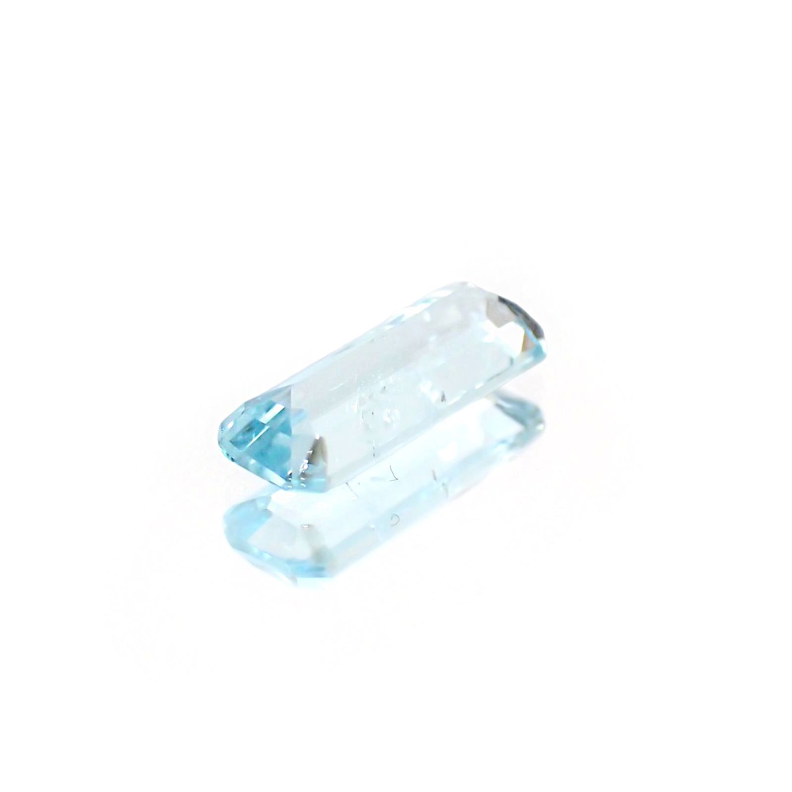 パライバトルマリン(宝石名トルマリン/別名パライバ・トルマリン)モザンビーク産 識別済 0.59ct / 8.4x3.3mm前後 [230421885]
