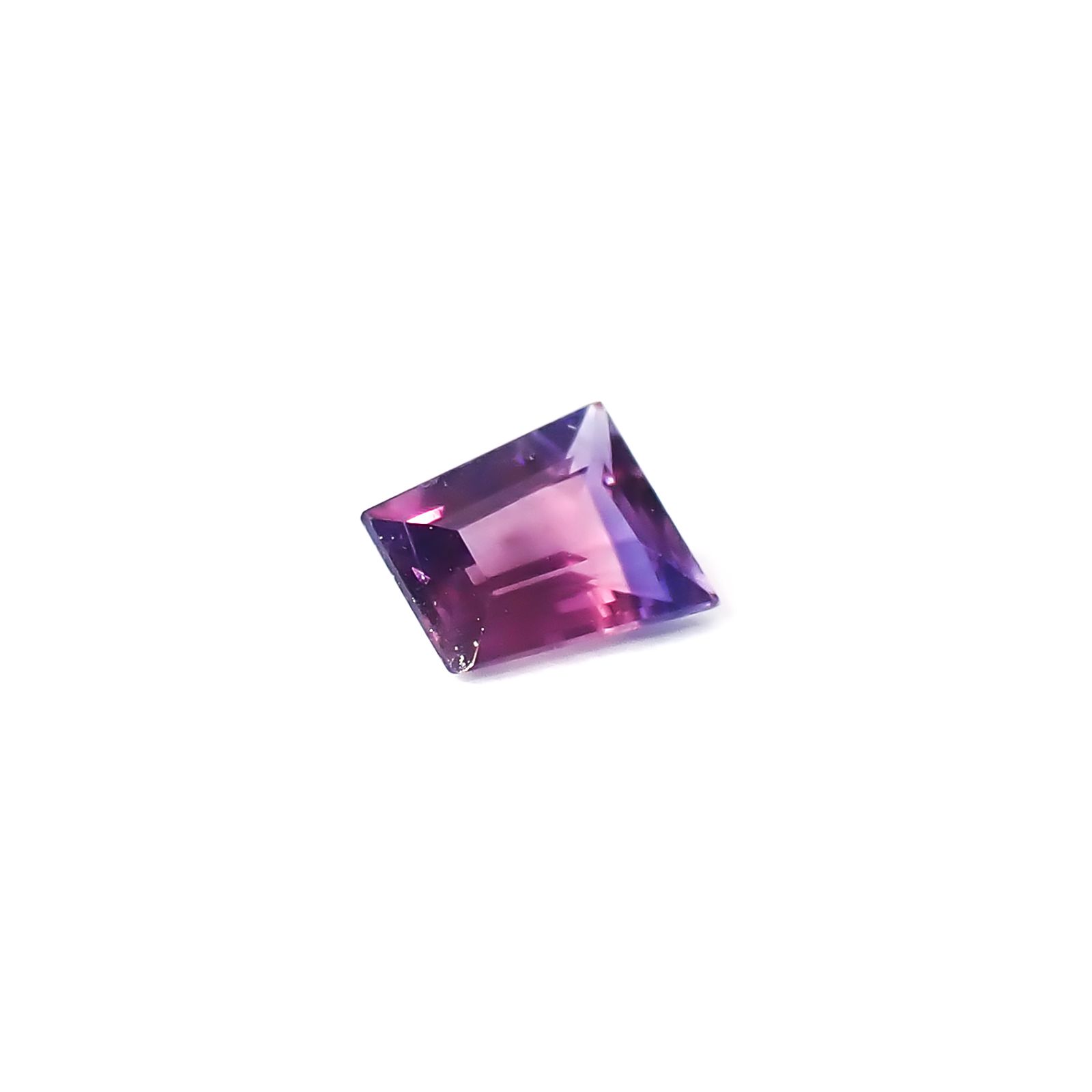 ウィンザーサファイア タンザニア・ウィンザー産 0.18ct / 3.6x3mm前後 [260532131]
