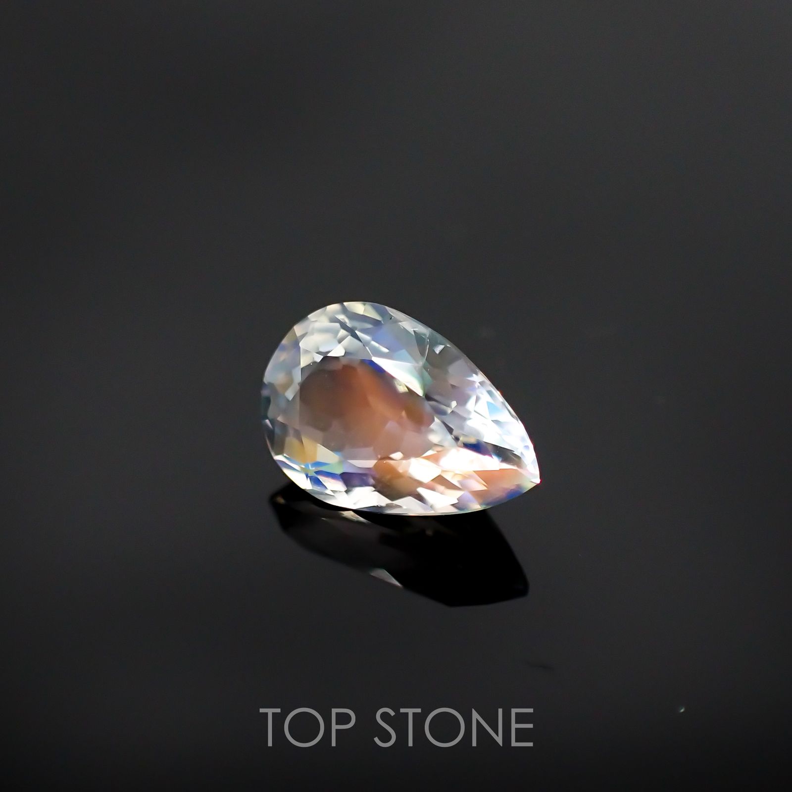 レインボームーンストーン(アンデシンラブラドライト) マダガスカル産 ルース 1.45ct[210611260]9.5×6.4mm前後