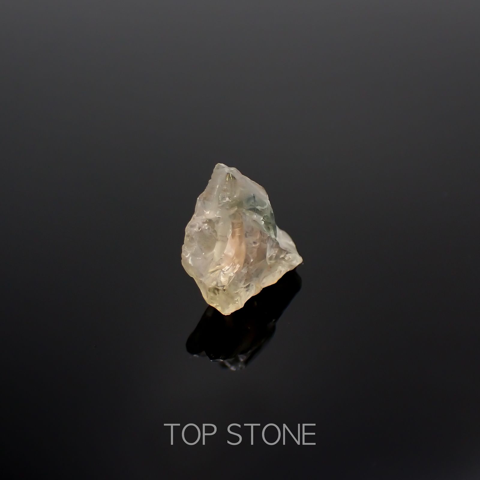 オレゴンサンストーン原石 アメリカ・オレゴン州産 4.59ct[230220413