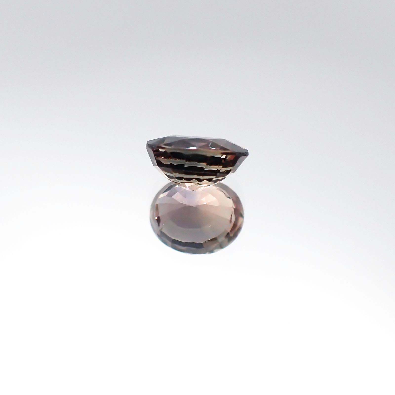 カラーチェンジサファイア 非加熱(宝石名サファイア)タンザニア産 1.11ct 識別済[230622423]6.6x5.4mm前後
