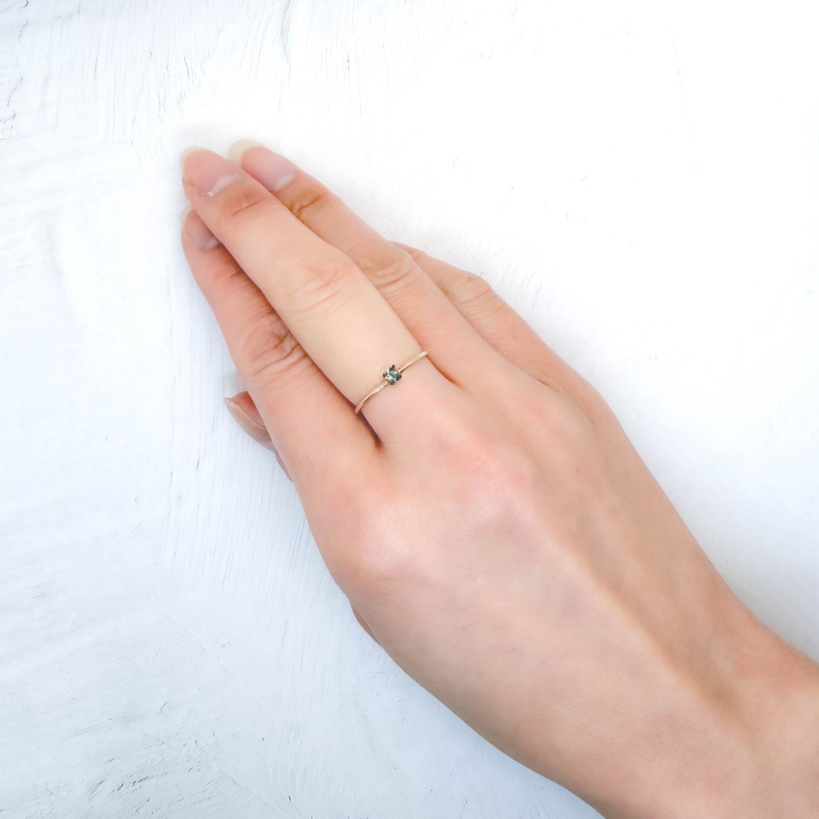 アレキサンドライト ブラジル産 EmeraldMains社製 0.10ct / 3.1x2.4mm前後 [260131572]