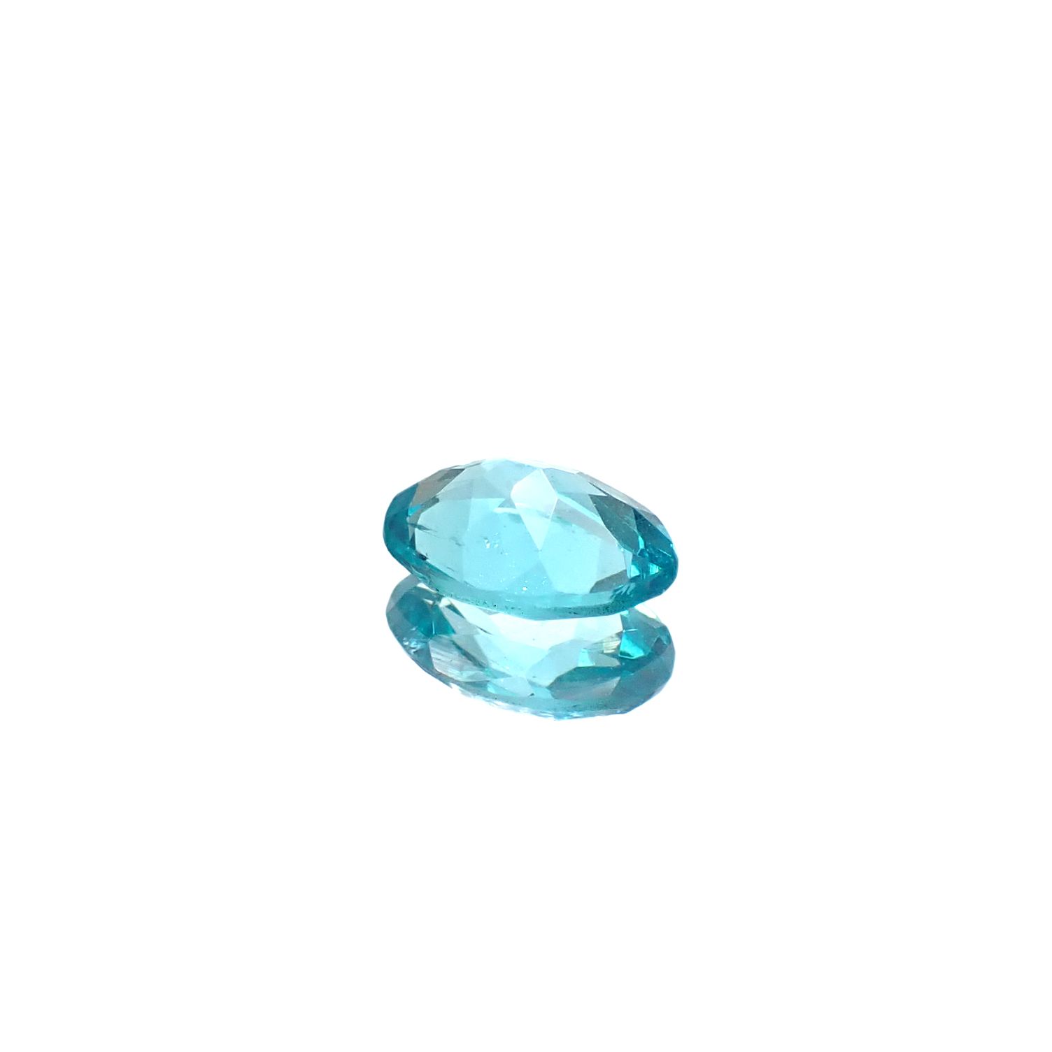 アパタイト(宝石名アパタイト)ブラジル産 0.64ct 識別済[230522007]6.9x5mm前後