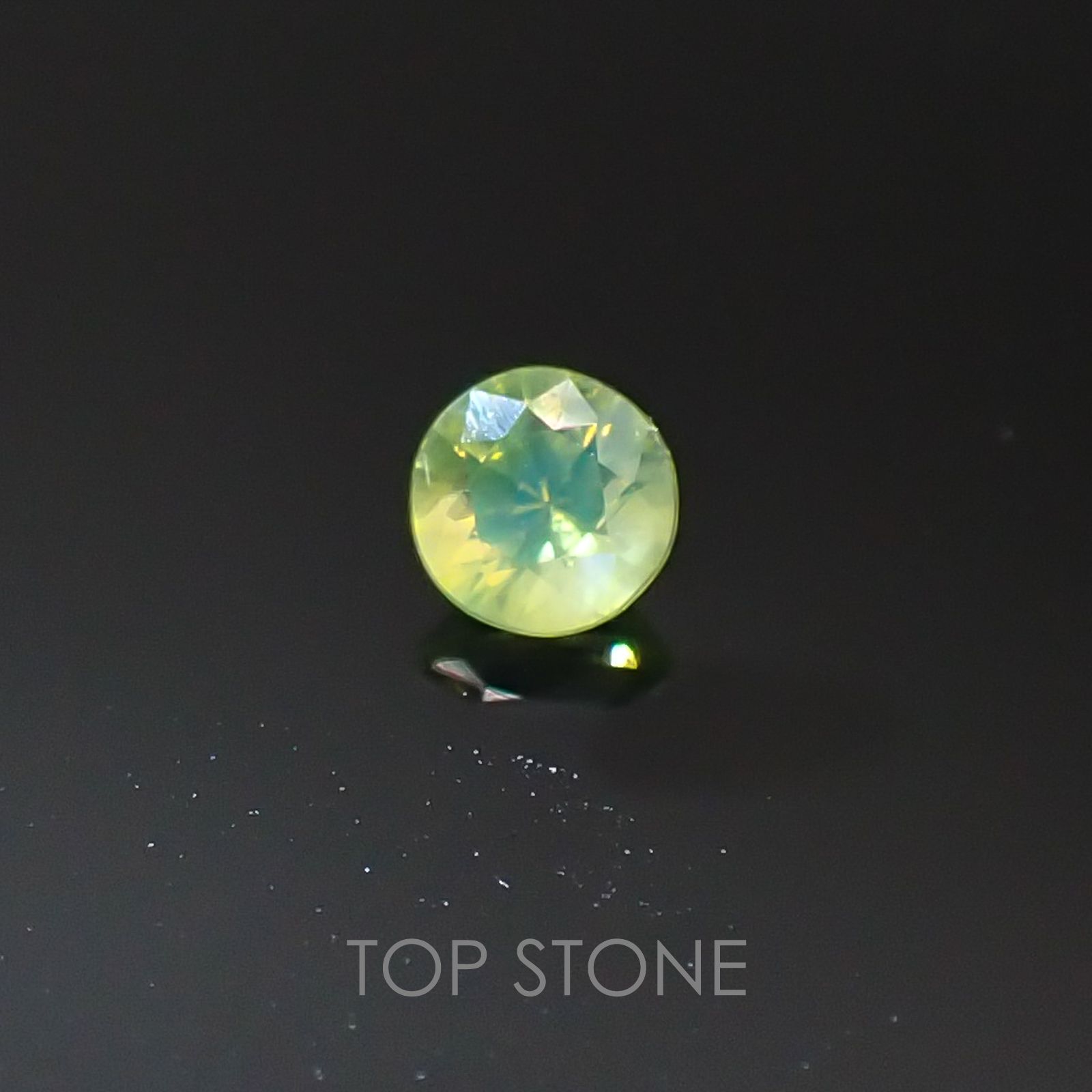 クリソベリルキャッツアイ スリランカ産 ルース 0.14ct[20085212]3×2.9mm前後