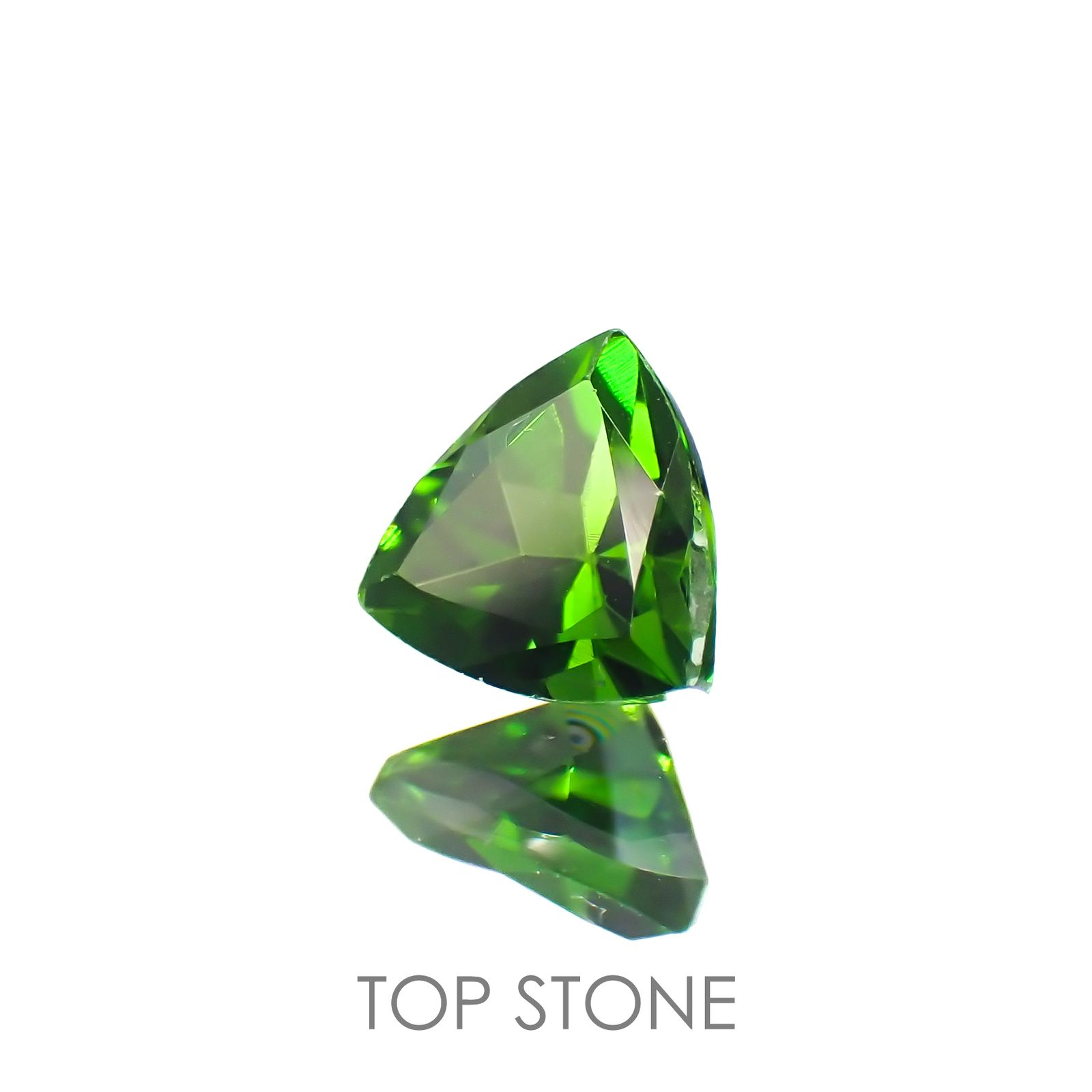 クロムダイオプサイド(宝石名クロム・ダイオプサイド)ロシア産 0.48ct 識別済[220917663]5x5.1mm前後