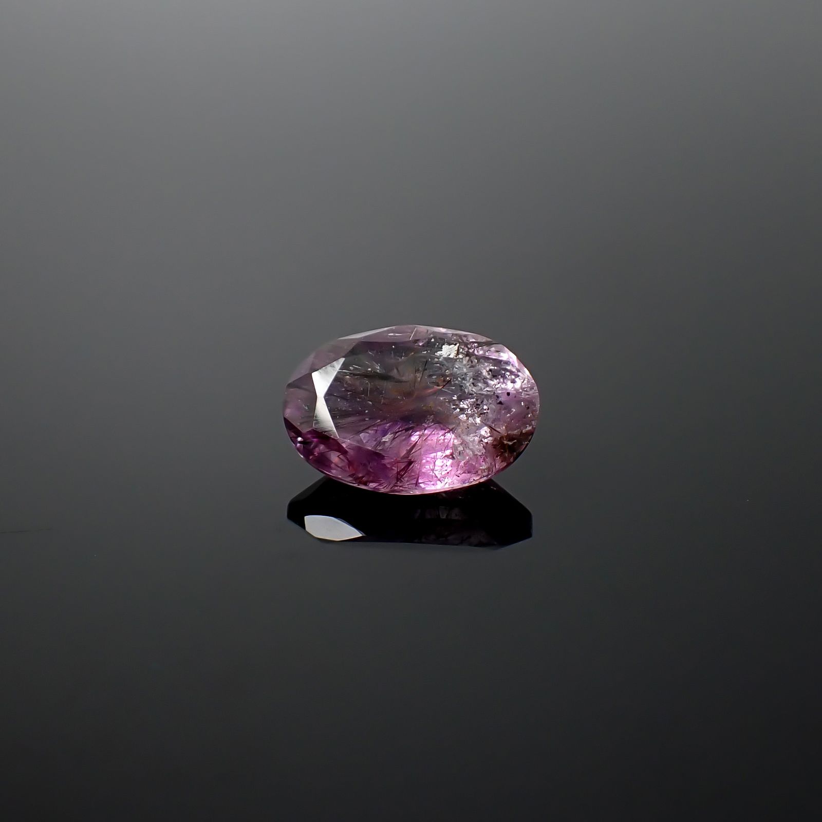 アメジストエレスチャル ブラジル産 5.04ct / 14.1x9.6mm前後 [260933031]