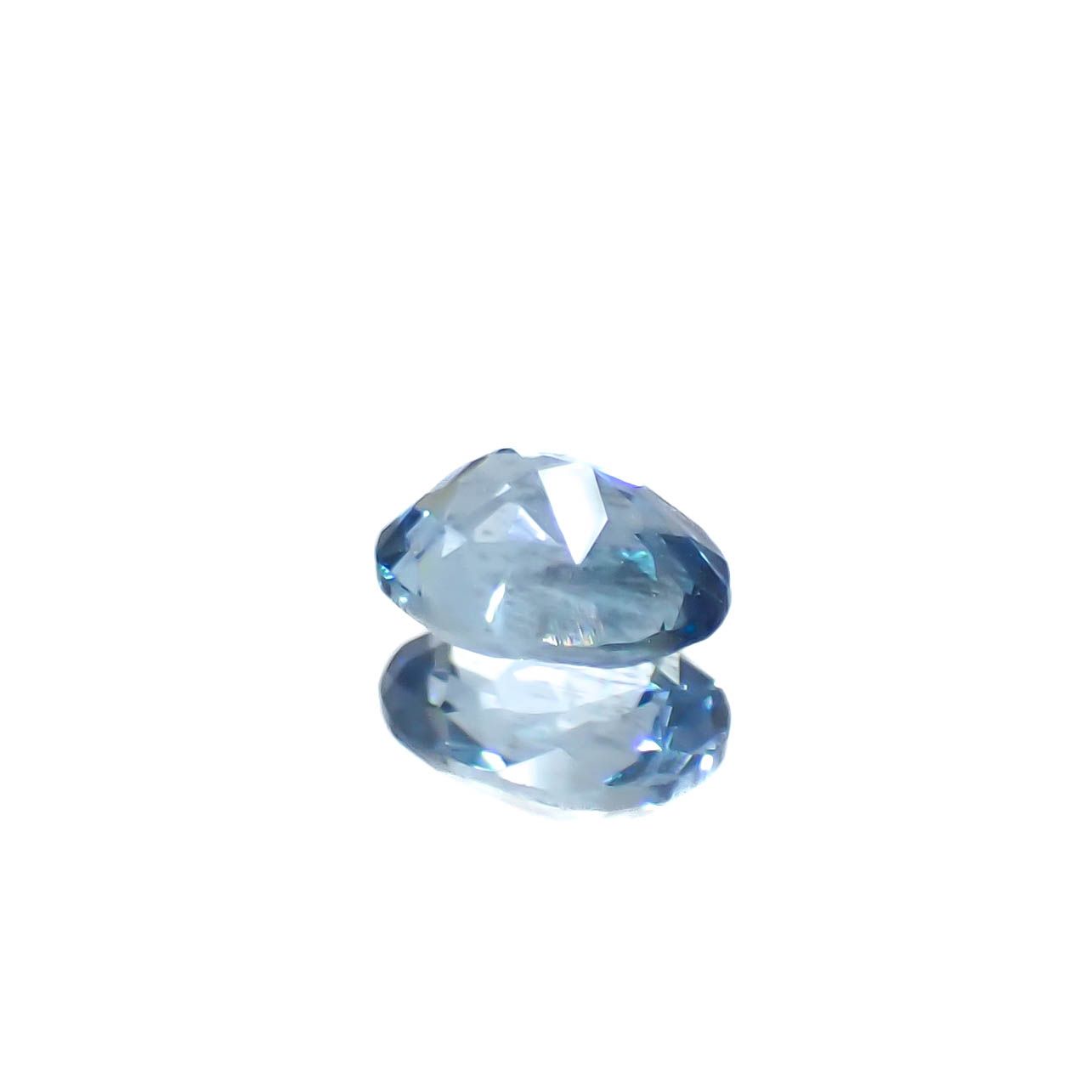 サンタマリアアクアマリン ブラジル産 0.28ct [250329939]5x3.9mm前後