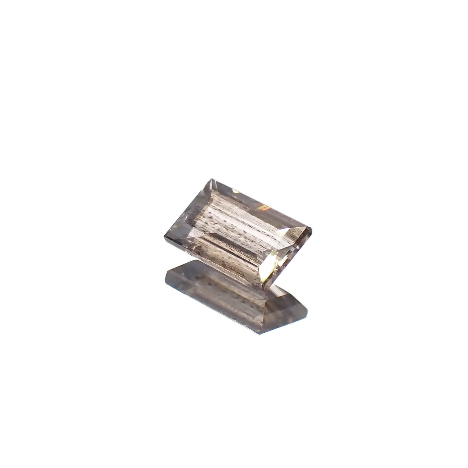 レインボースキャポライト  ブラジル産 0.44ct[240125522]6.2x3.9mm前後