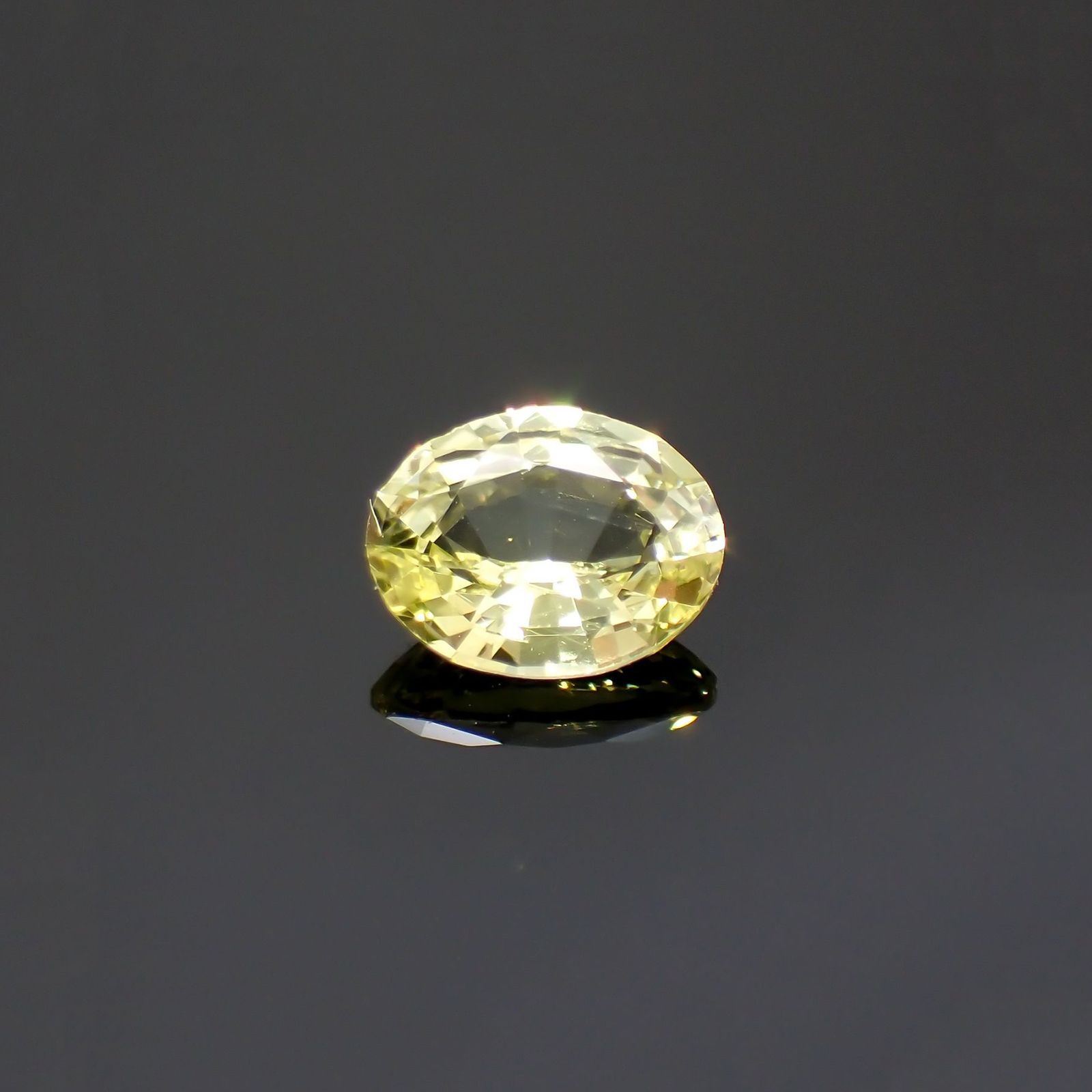 クリソベリル(宝石名クリソベリル)マダガスカル産 識別済 0.70ct / 6.2x4.9mm前後 [220114486]