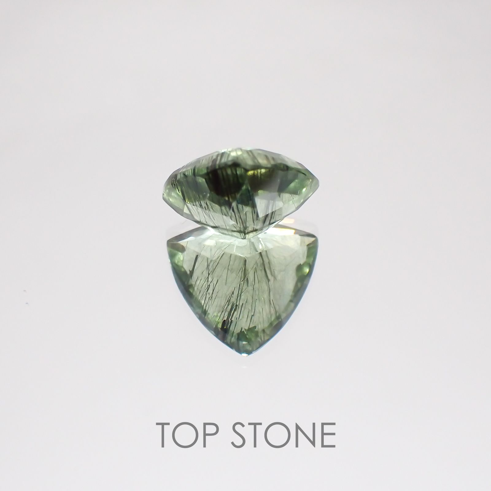 ルドウィジャイトインペリドット パキスタン産 ルース 3.69ct[20128796]10.7×9.3mm前後