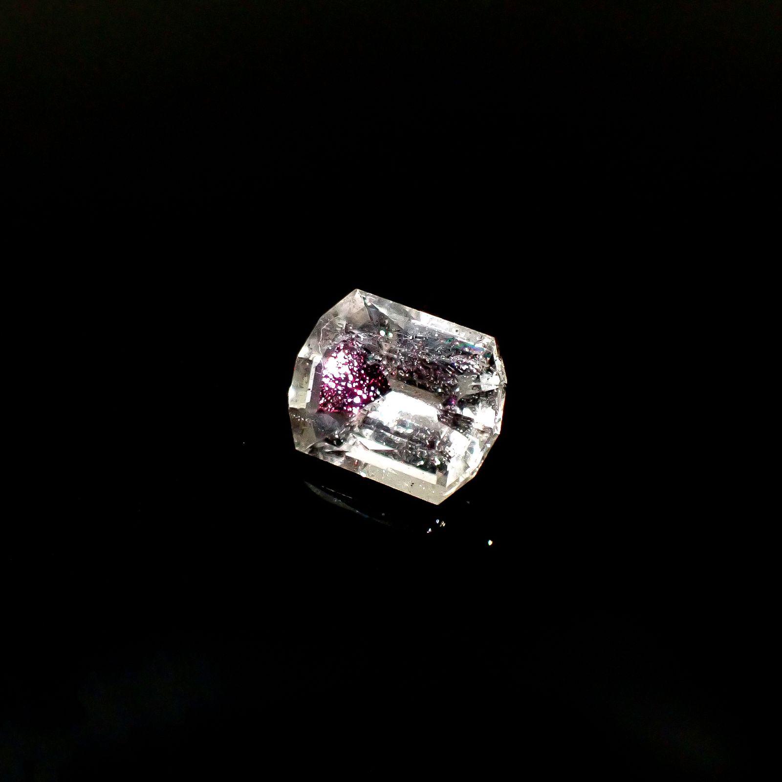 ティンカーベルクォーツ ブラジル産 1.73ct / 8.7x6.6mm前後 [260131528]