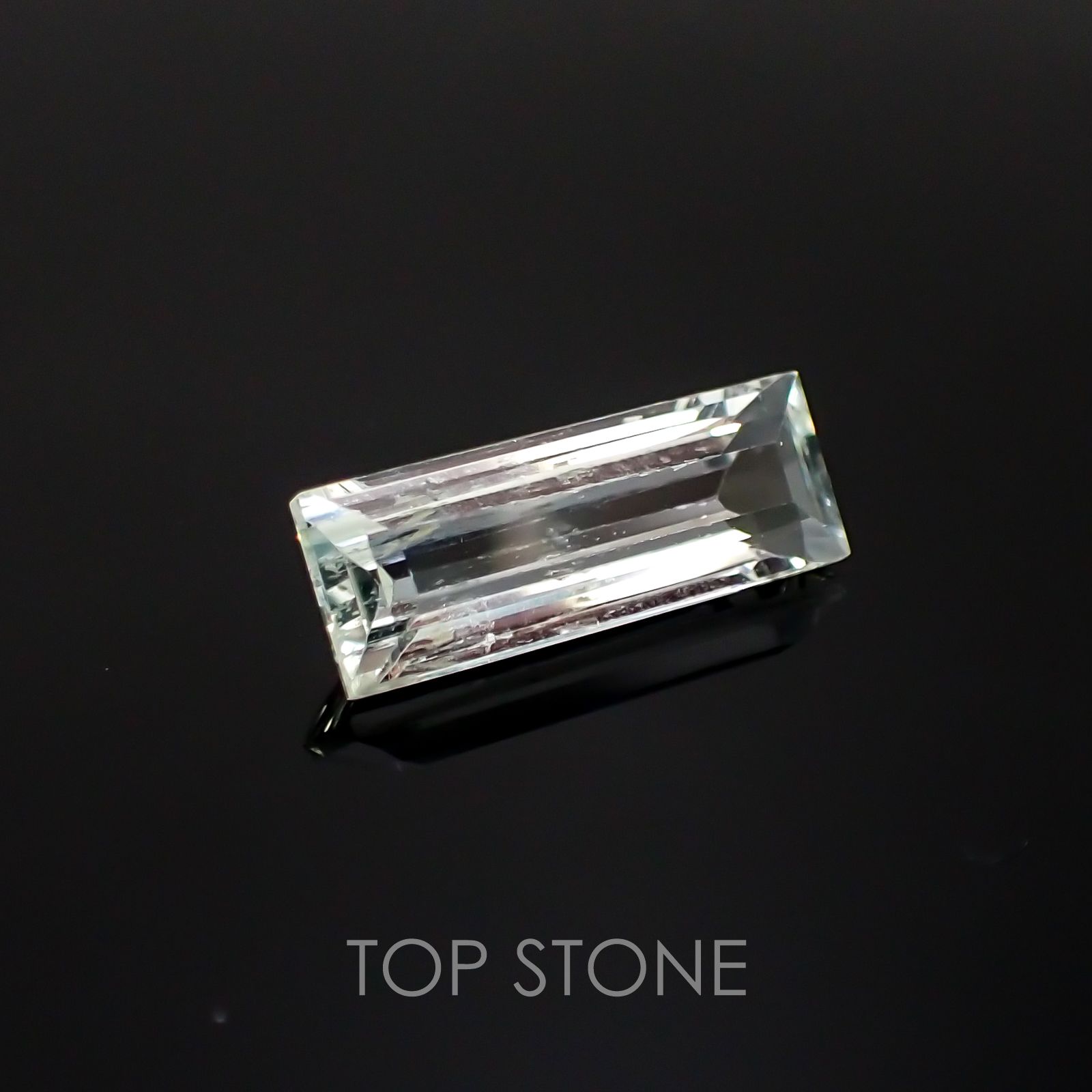 ライムスポジュミン(宝石名スポジュミン) アフガニスタン産 3.02ct 識別済[20128825]14.4×5.3mm前後