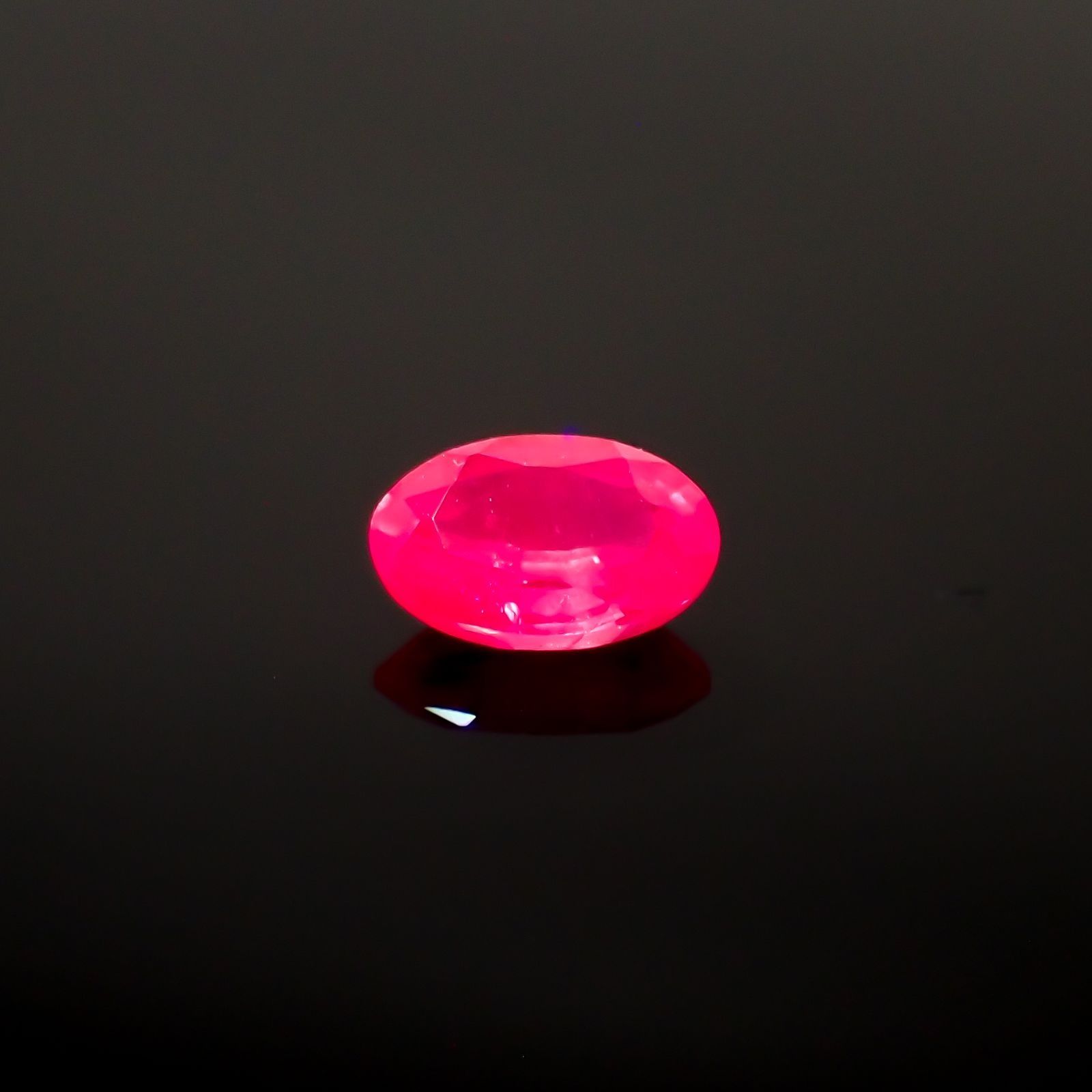 ウィンザーサファイア タンザニア・ウィンザー産 0.34ct [250321225]5x3.1mm前後