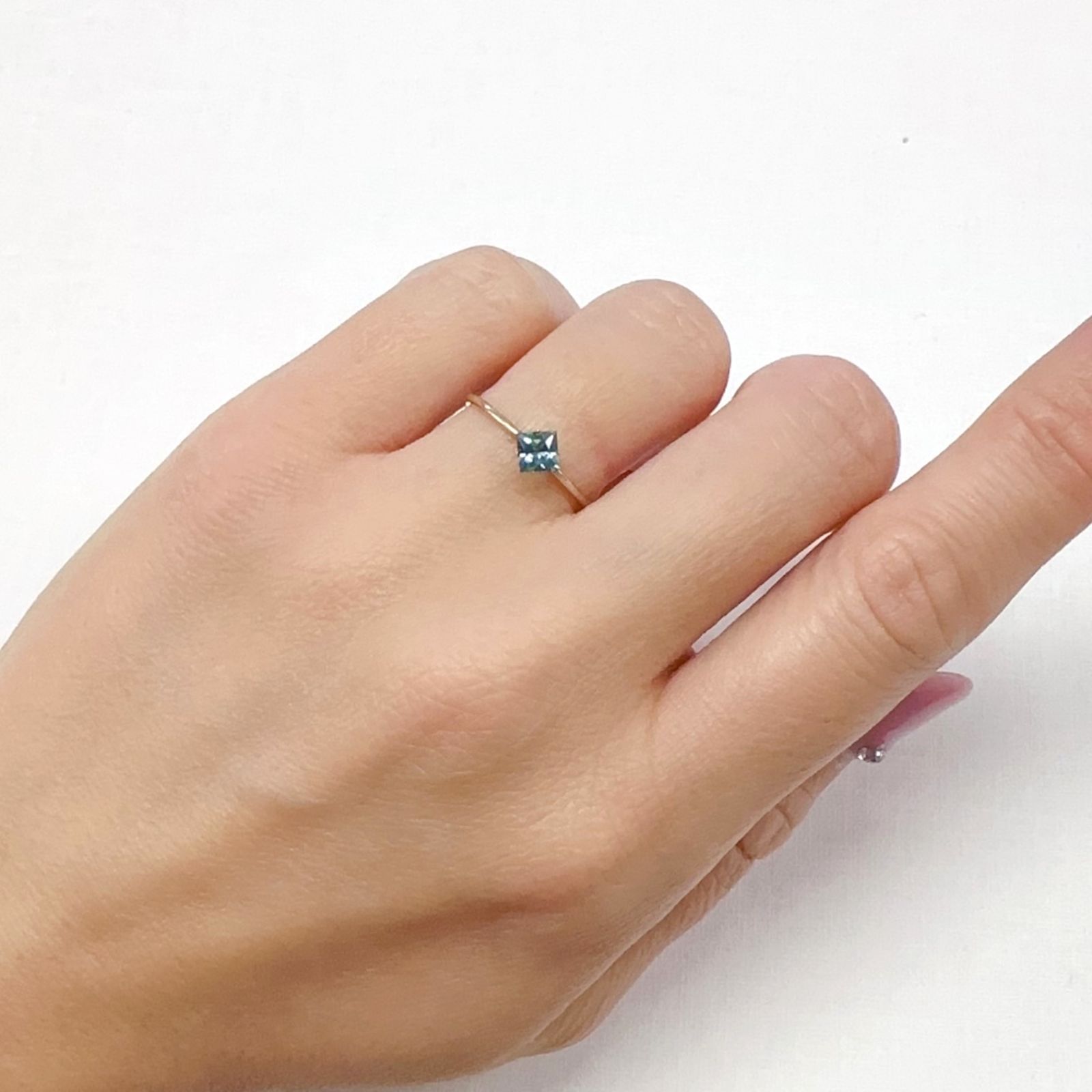 ◇プリンセスカット◇ブルーコーネルピン タンザニア産 0.34ct[231224500]3.9x3.9mm前後
