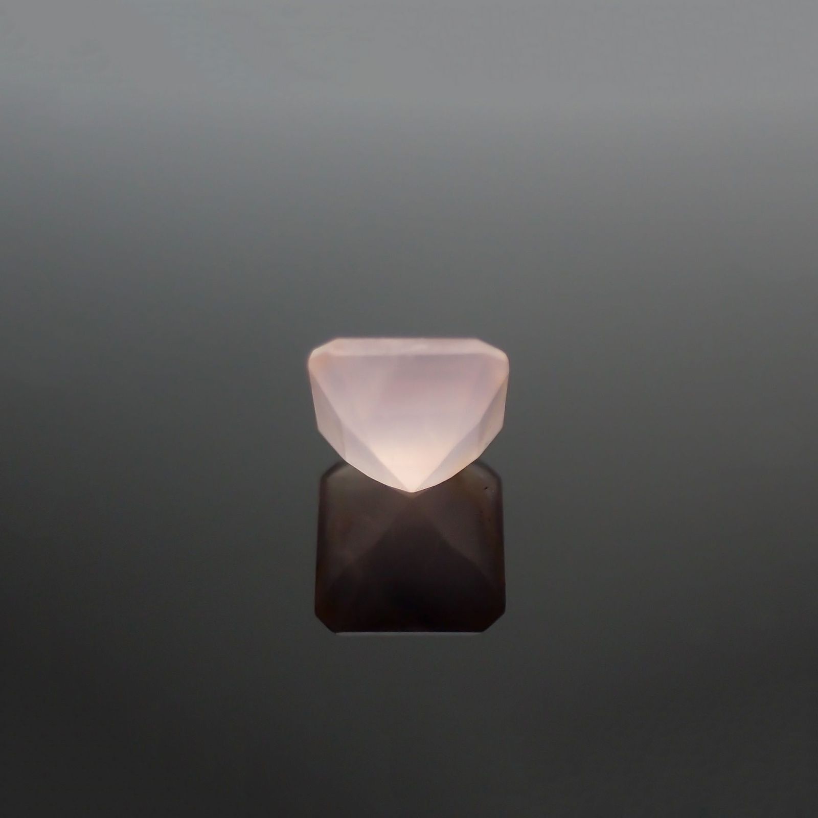 ピンクスミソナイト(宝石名ピンク・スミソナイト) メキシコ産 1.01ct 識別済[210812442]5.2×5mm前後