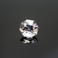 ◇オクタゴンカット◇カラーレスジルコン(宝石名ホワイト・ジルコン)スリランカ/カンボジア産 0.79ct 識別済[240214284]4.8x4.8mm前後