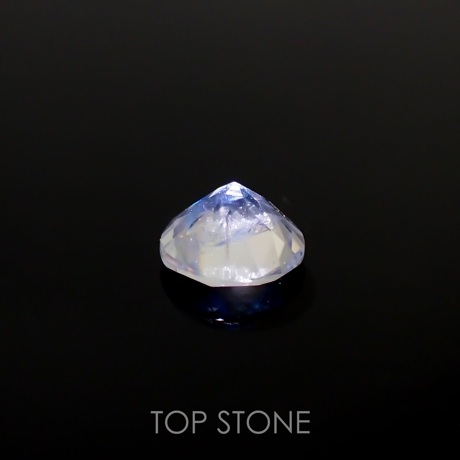 レインボームーンストーン(宝石名ラブラドライト)タンザニア産 0.65ct 識別済[220516039]6.1x6mm前後