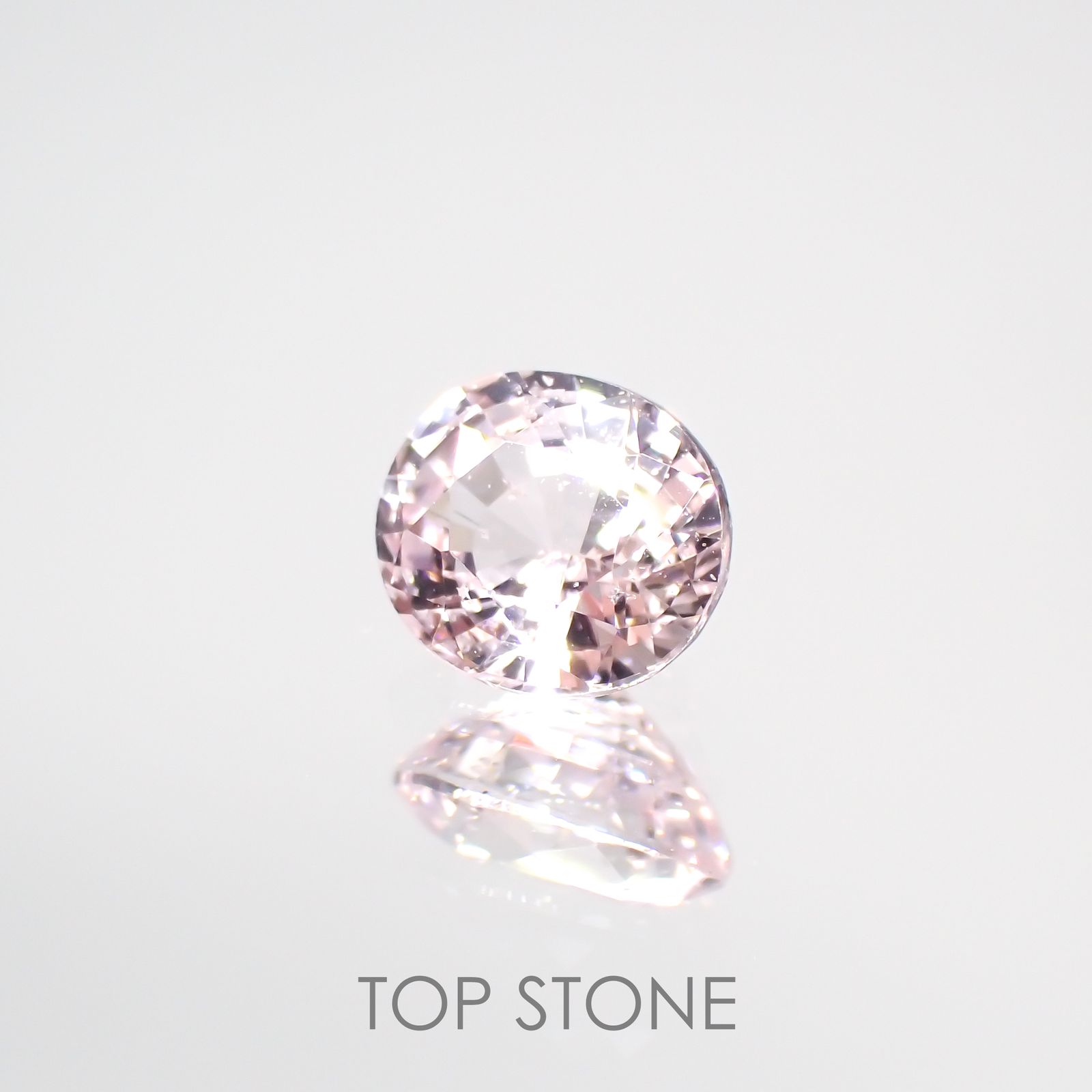 ピンクサファイア(宝石名ピンク・サファイア) マダガスカル/スリランカ産 0.68ct 識別済[210712562]5.4×4.6mm前後