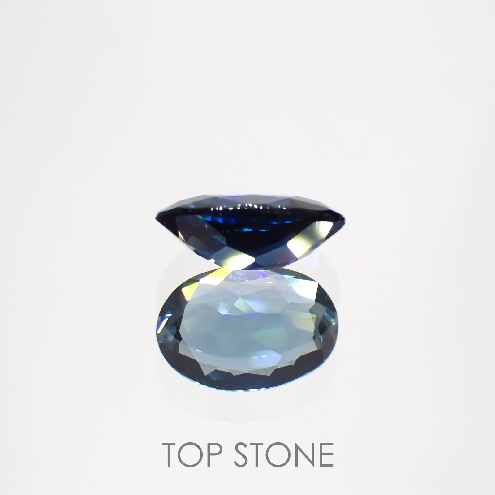 インディゴライト(宝石名ブルー・トルマリン) ブラジル産 0.766ct ソ付(彩珠)[20073911]7.5×5.3mm前後