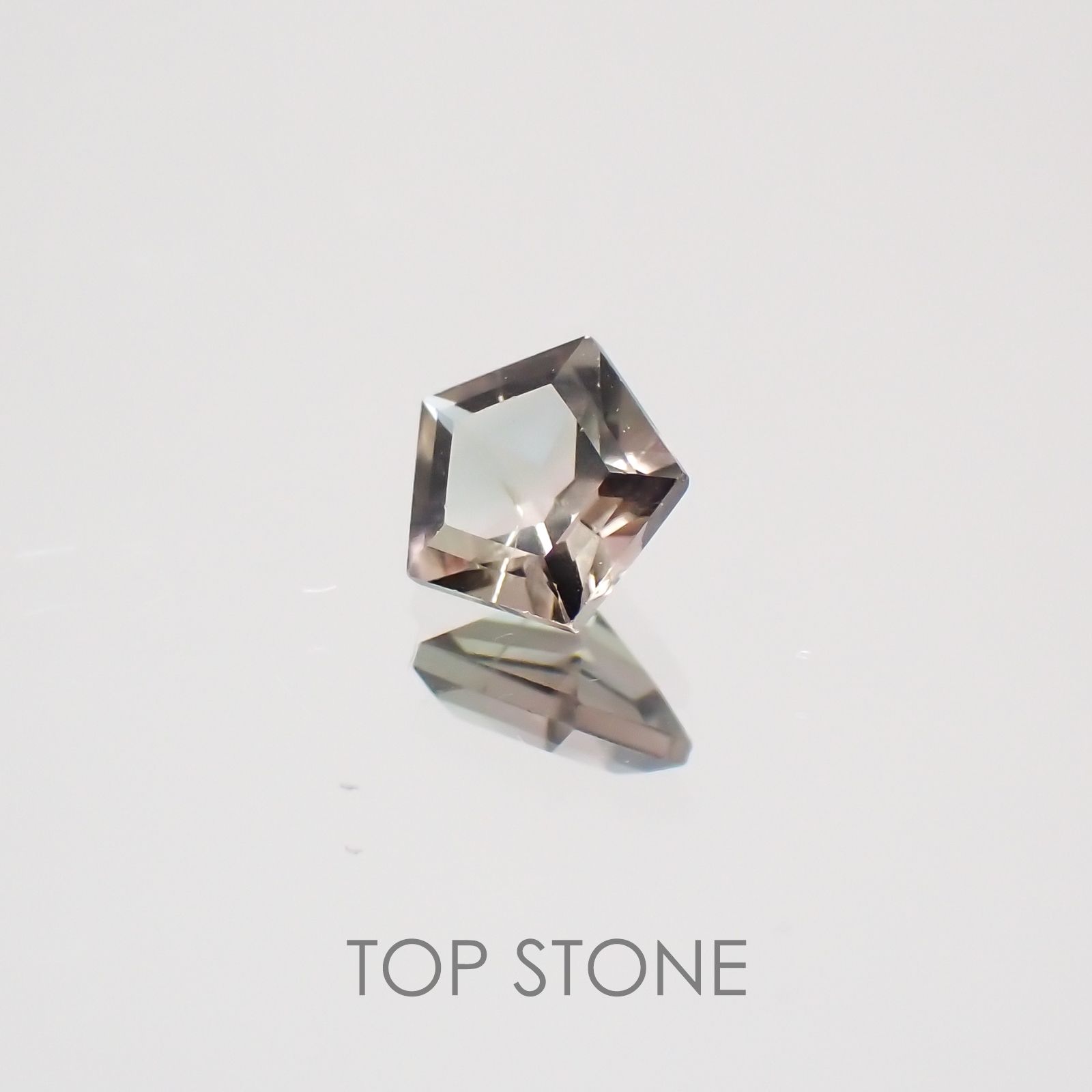 ◇ペンタゴンカット◇バイカラートルマリンSA ブラジル・アフリカ産 ルース 0.23ct[21029140]4×4mm前後