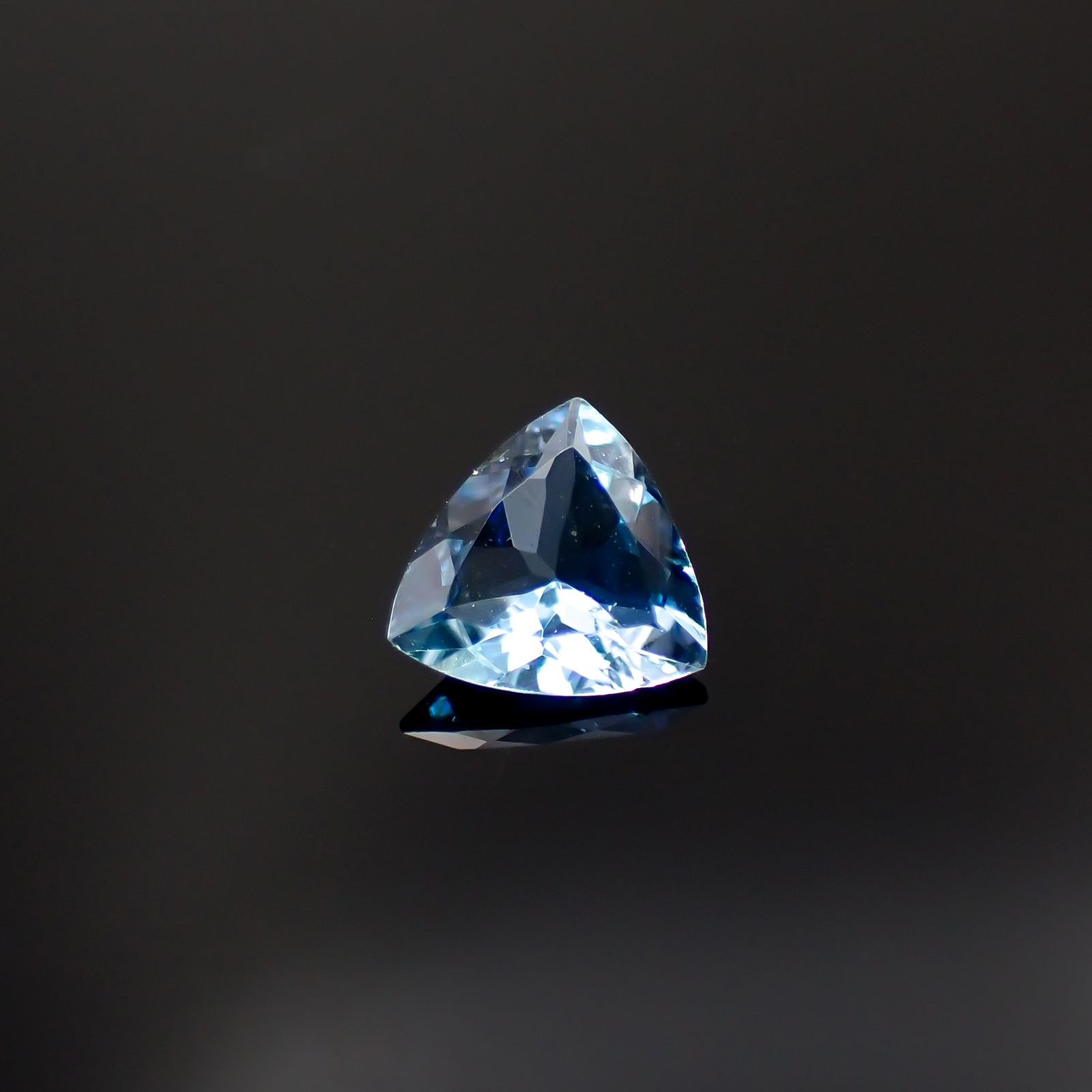 サンタマリアアクアマリン ブラジル産 0.49ct[231224578]6x6mm前後