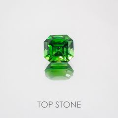 デマントイドガーネット(宝石名デマントイド・ガーネット) ロシア産 0.931ct ソ付(彩珠)[210310253]5×5mm前後