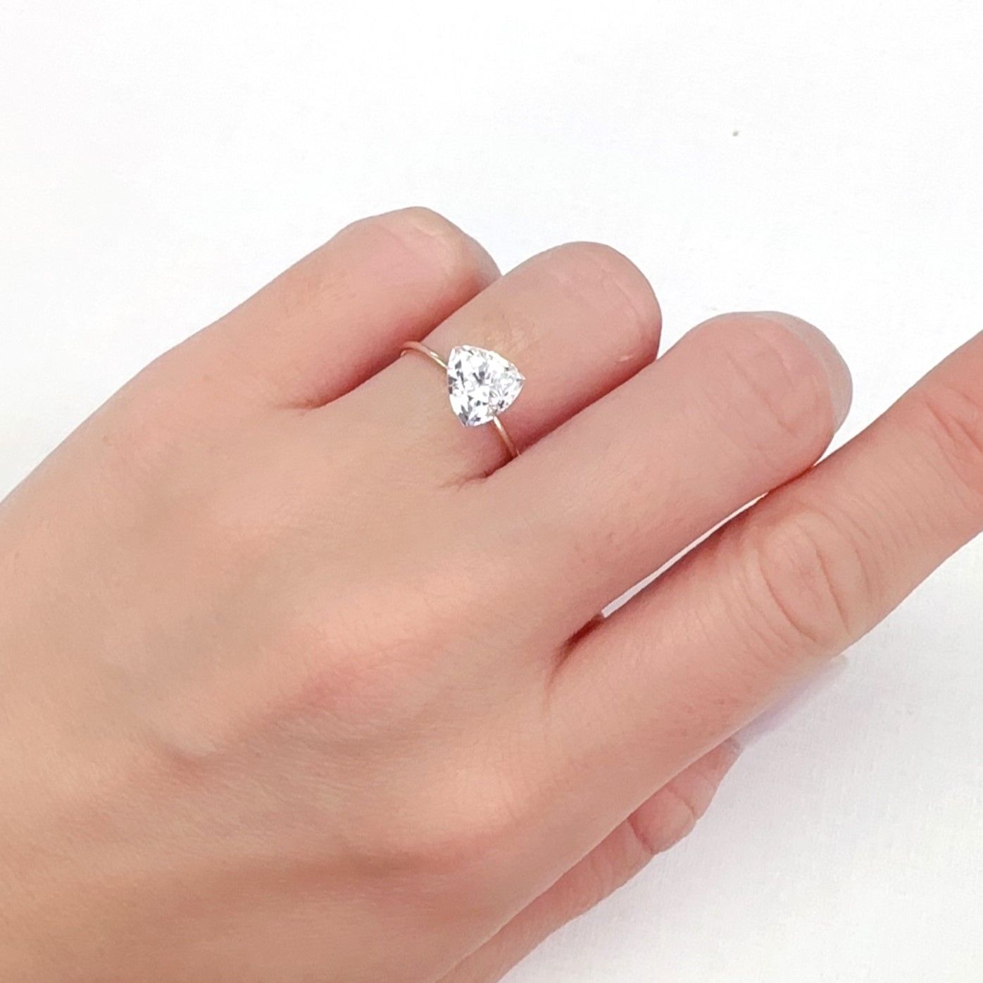 フェナカイト ウクライナ産 1.68ct[231224949]7.7x7.7mm前後