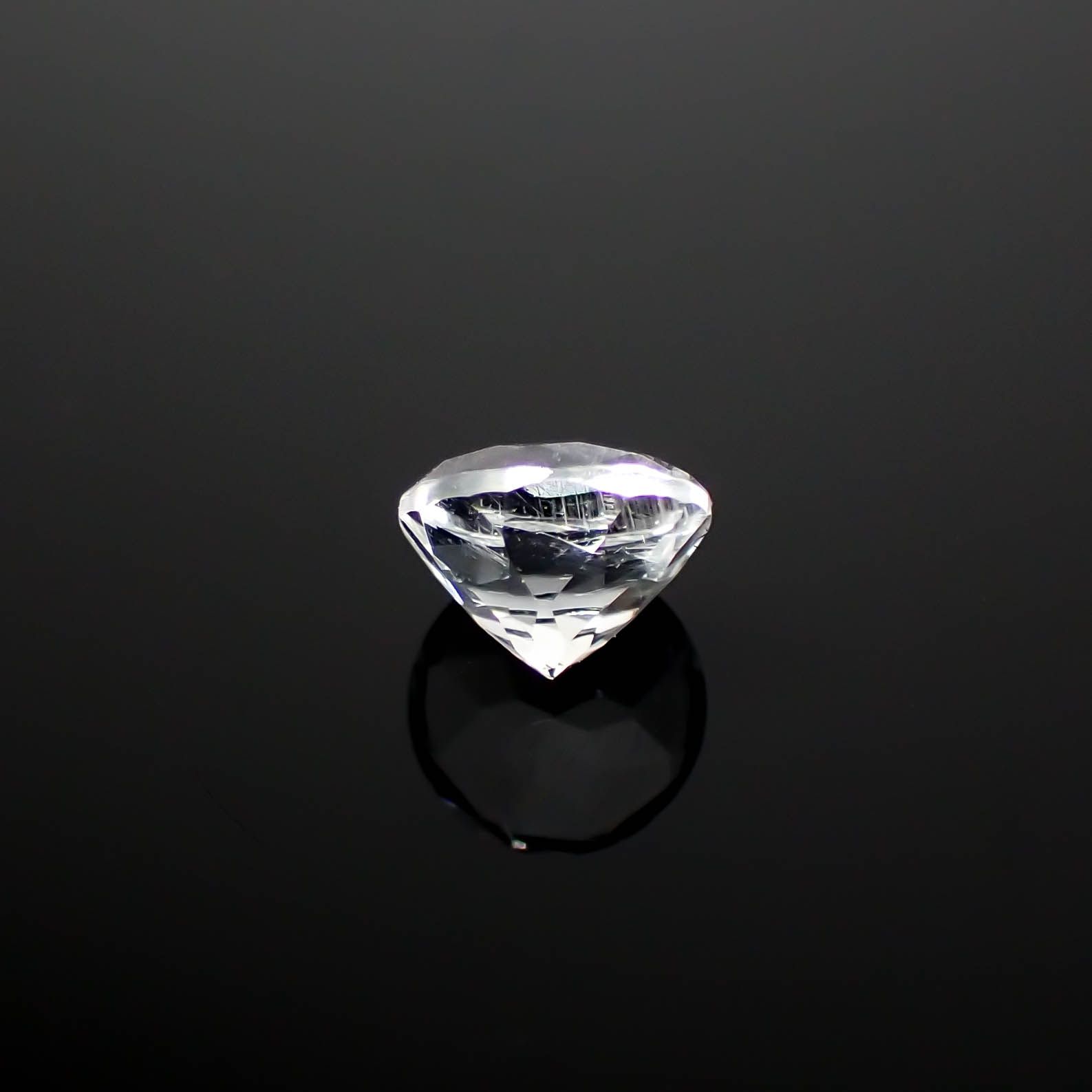 ゴッシェナイト パキスタン・ヒマラヤ産 0.86ct [240527448]6.1x6.1mm前後