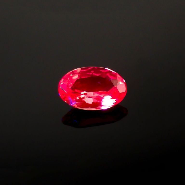 長波365(ライト)の照射で蛍光